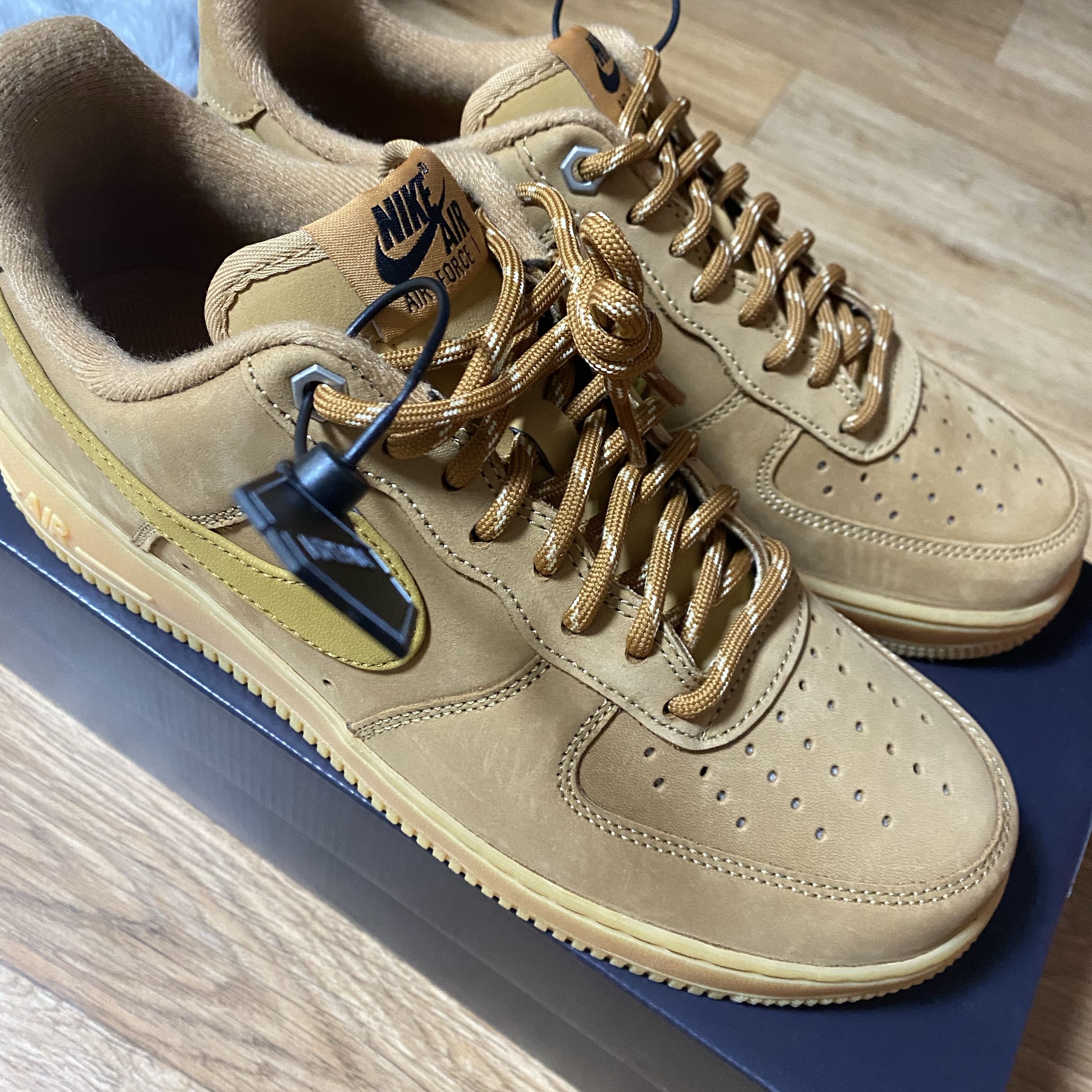 Nike Air Force 1 '07 WB Flax 착용 스타일 - 3