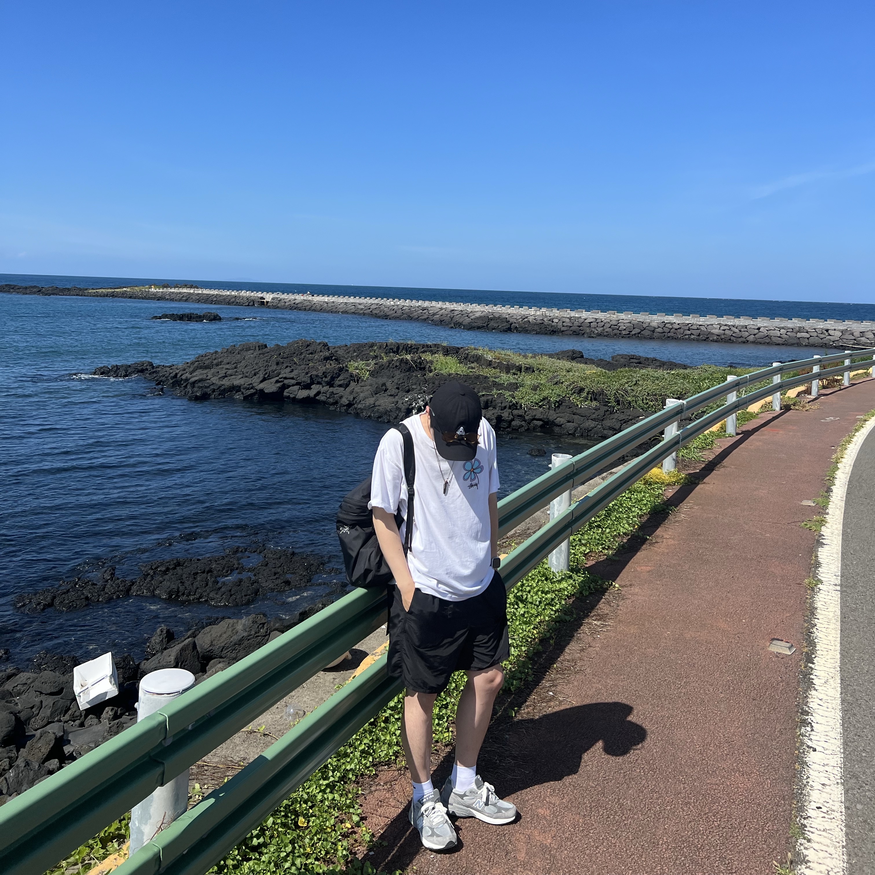 Palace Military Shell Tri-Ferg Patch 6-Panel Black - 23FW, Arc'teryx Heliad 15 Backpack Black 착용 스타일
