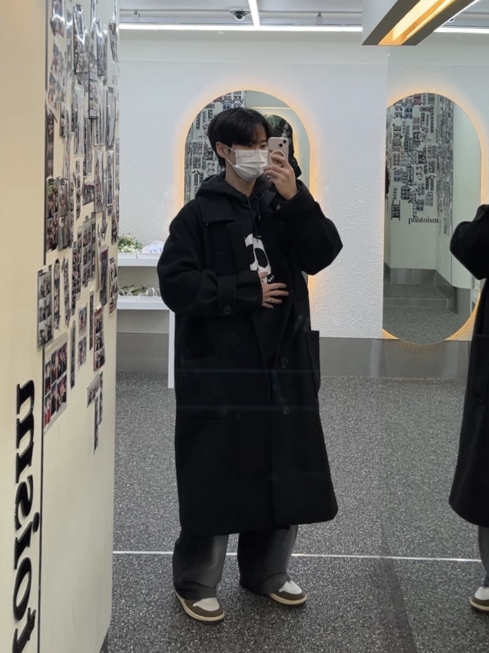 Our Legacy Loose Hoodie Maverick Skull Print Black, Undermycar Legion.02 Balmacaan Oversized Wool Coat Black 착용 스타일