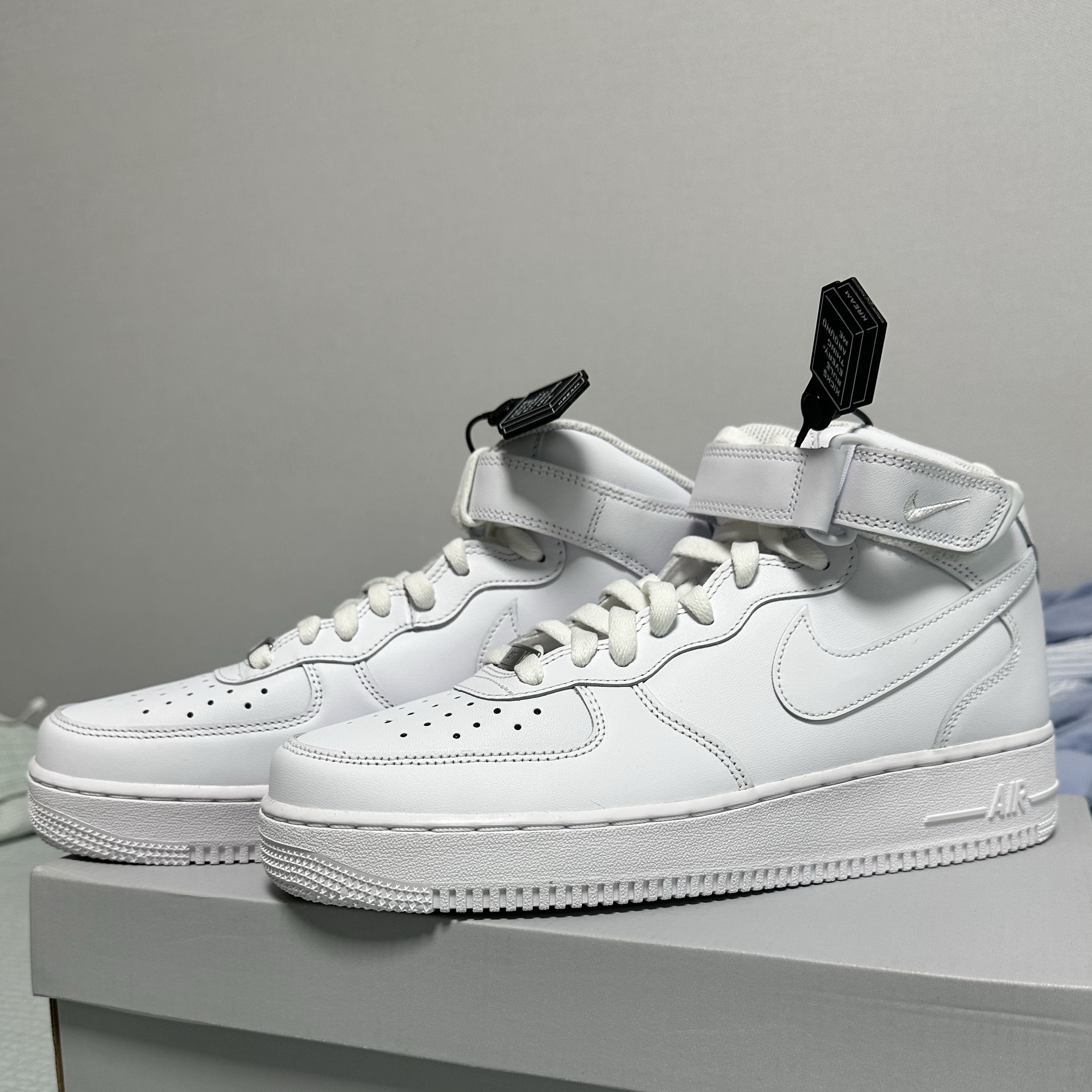 Nike Air Force 1 Mid '07 White 착용 스타일