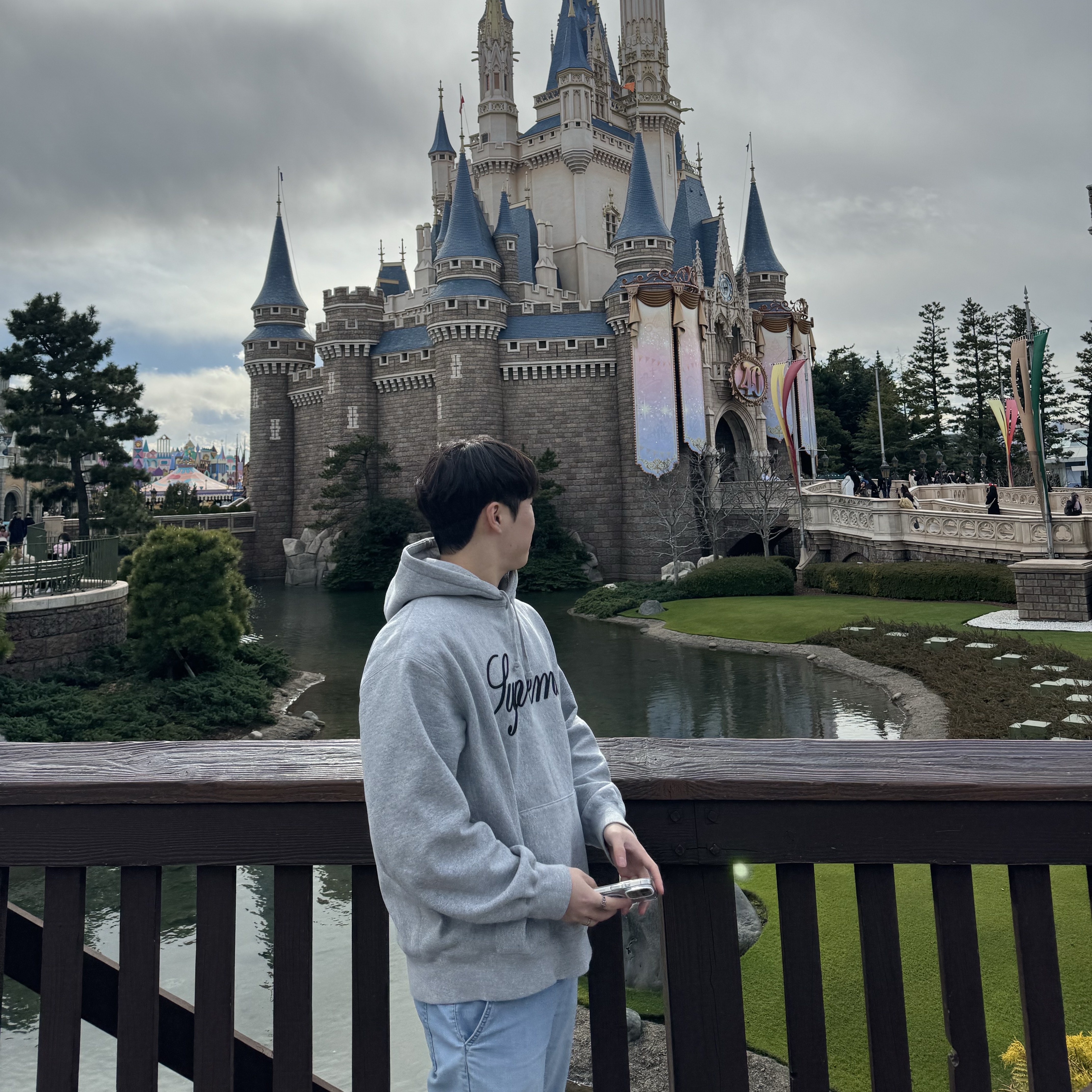 Supreme Raised Script Hooded Sweatshirt Heather Grey - 23FW, Nike x Tom Sachs Mars Yard Overshoe 3.0 착용 스타일 - 3