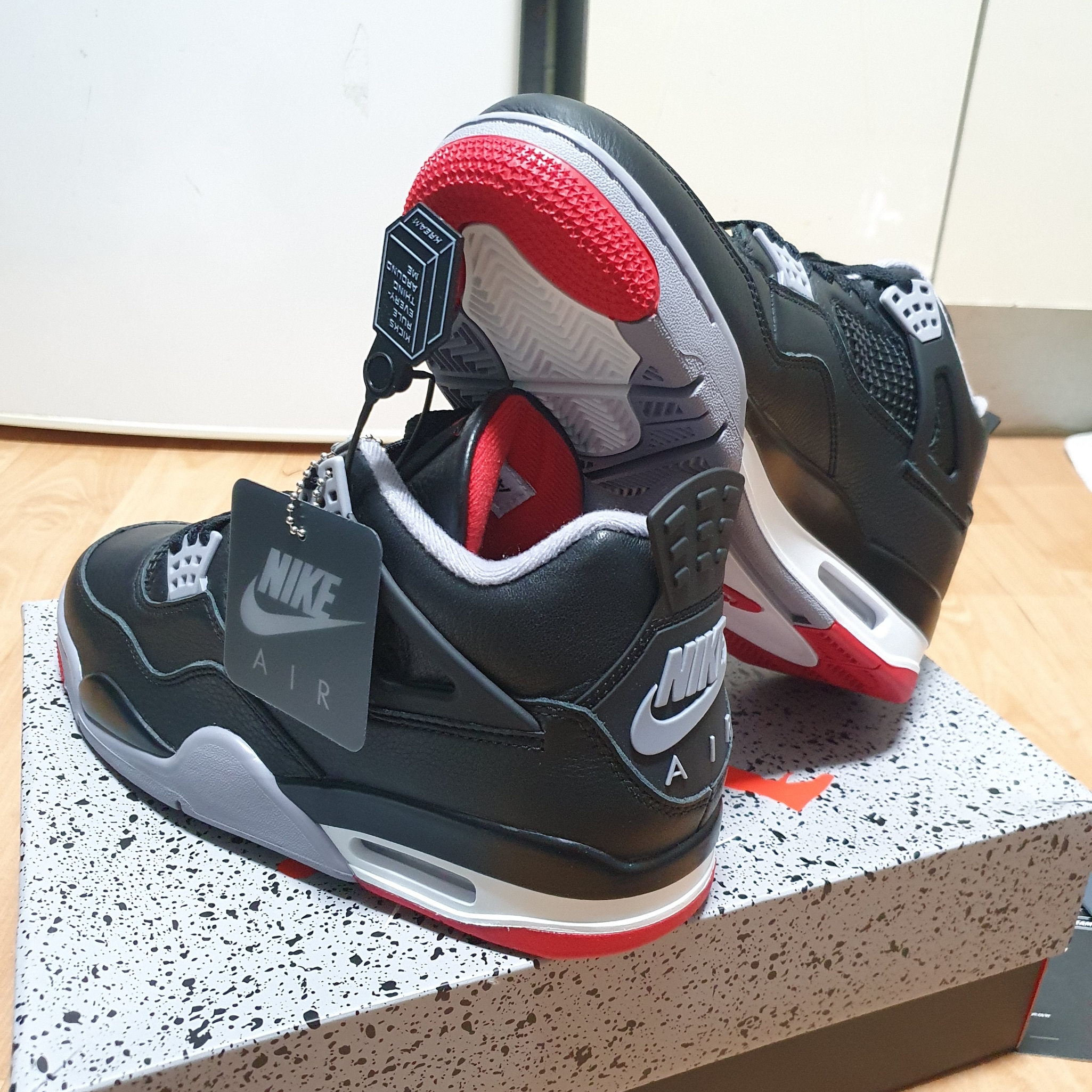 Jordan 4 Retro Bred Reimagined 착용 스타일