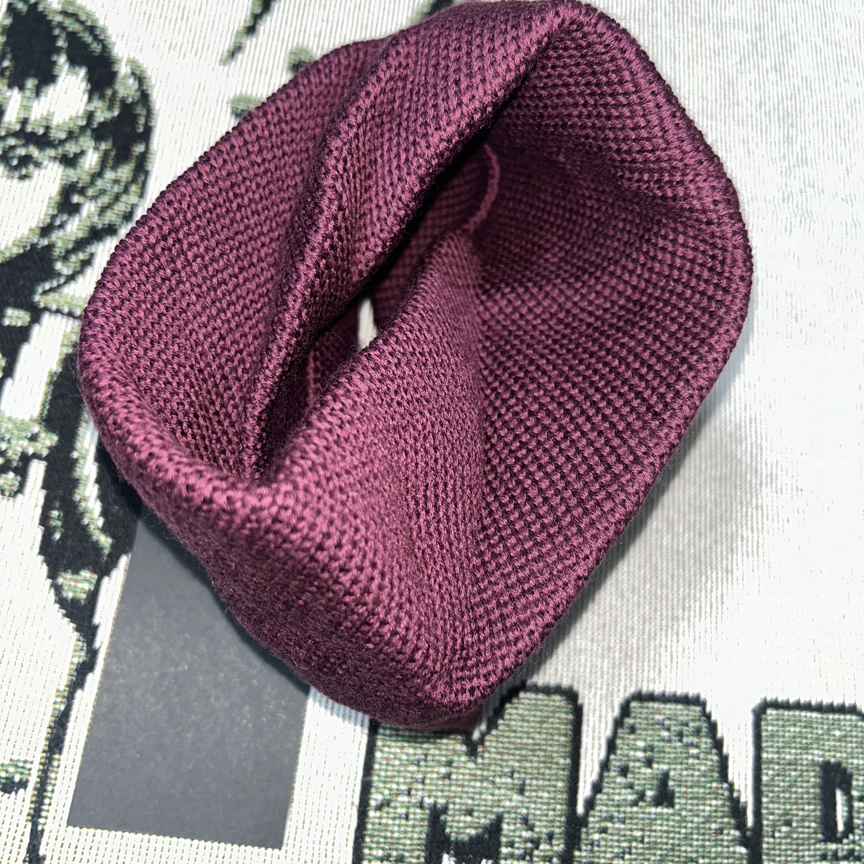 Needles Merino Wool Neck Warmer Wine 착용 스타일 - 4