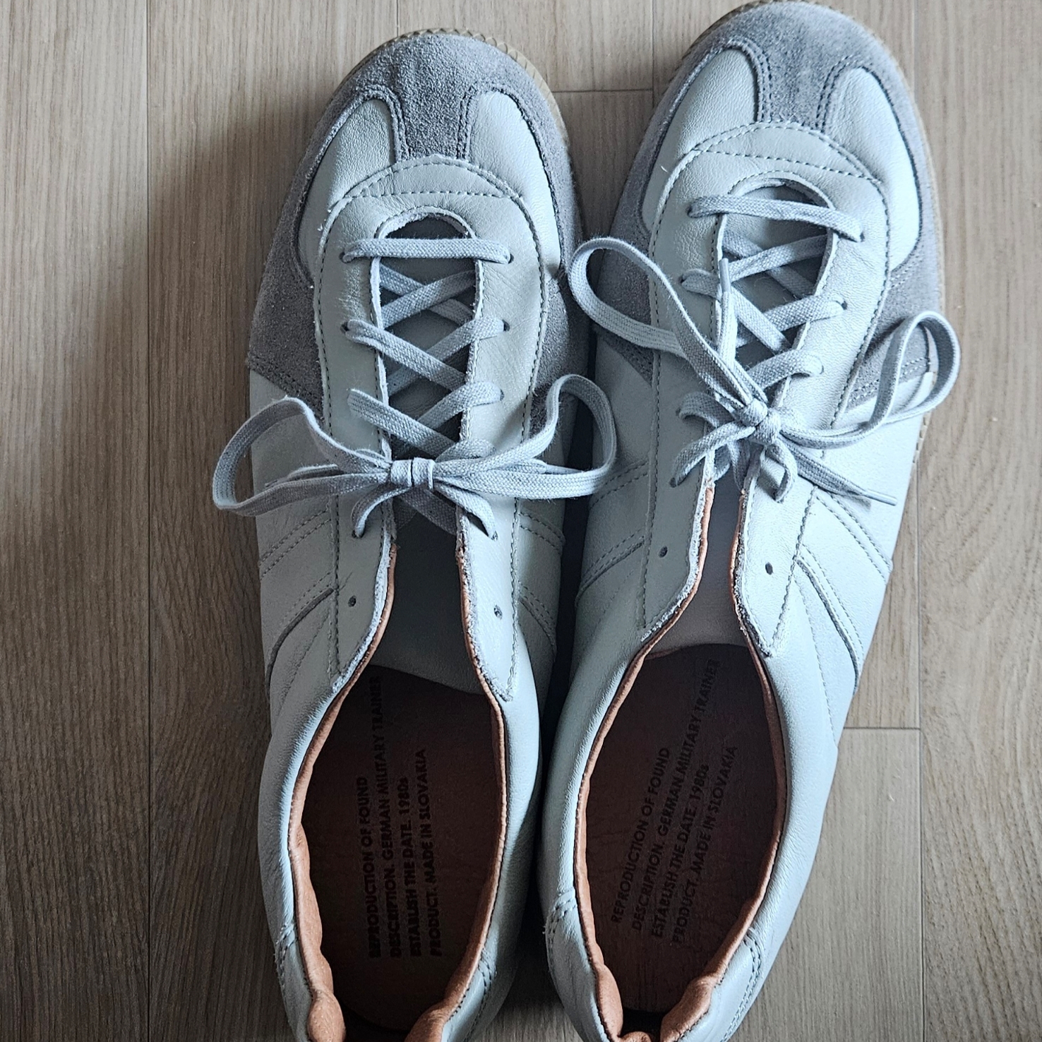 Reproduction of Found German Military Trainer 1700L Light Gray 착용 스타일