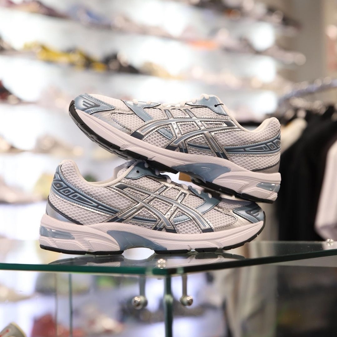 Asics Gel-1130 White Shark Skin 착용 스타일 - 2