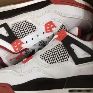 Jordan 4 Retro OG Fire Red 2020 착용 스타일
