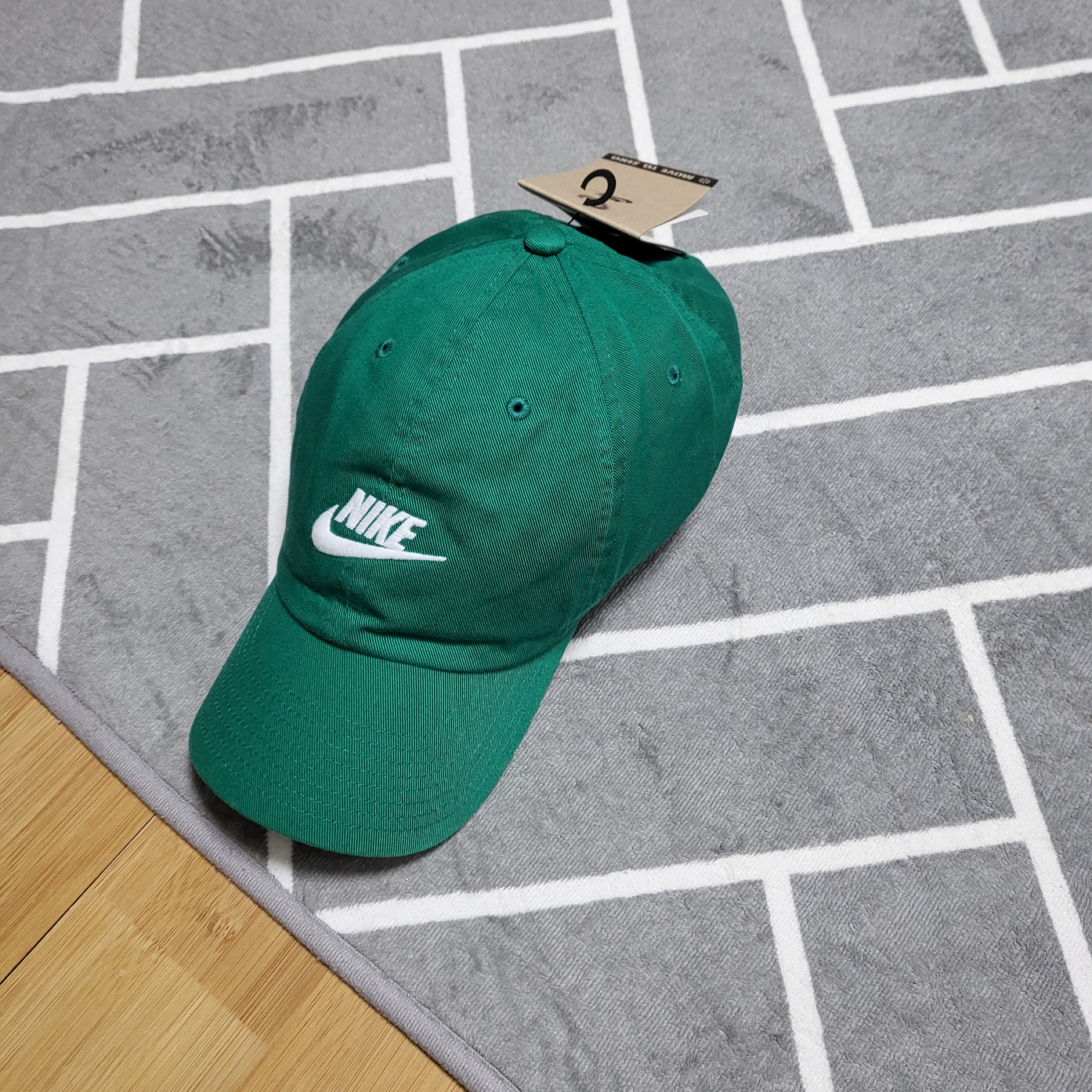 Nike Club Unstructured Futura Washed Cap Malachite 착용 스타일