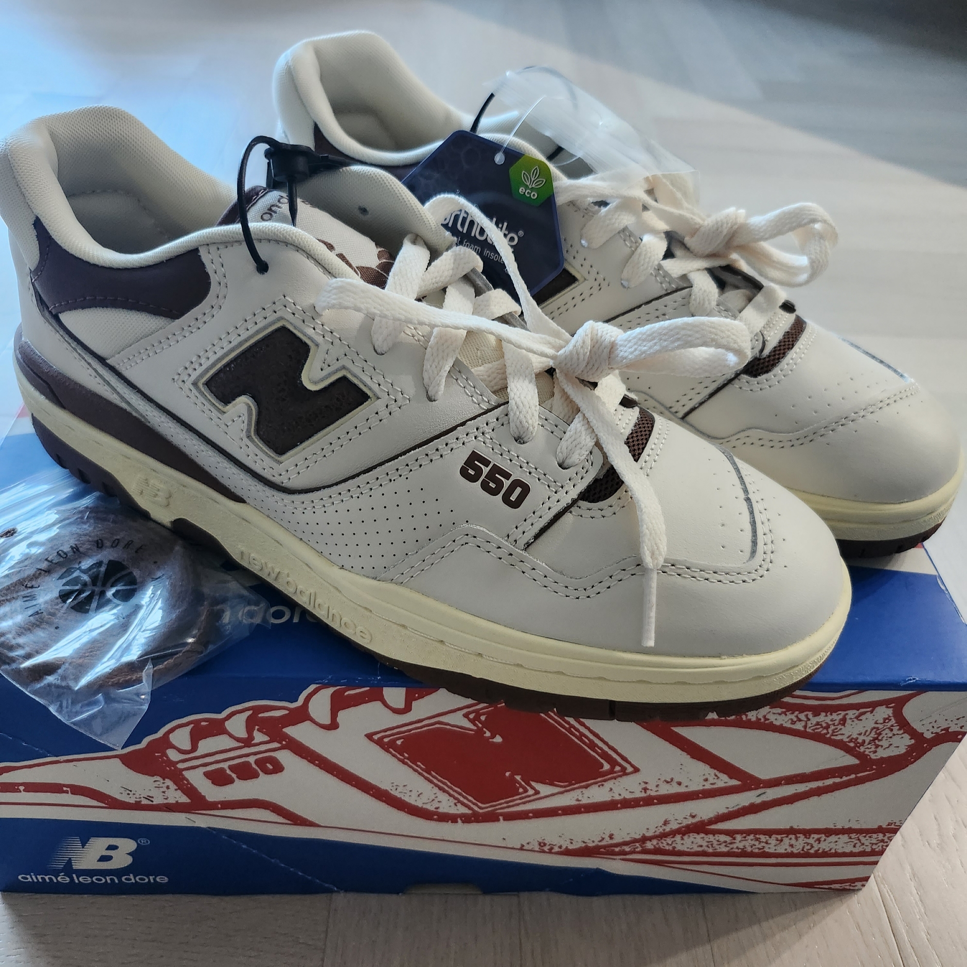 New Balance x Aime Leon Dore 550 Brown 착용 스타일 - 1