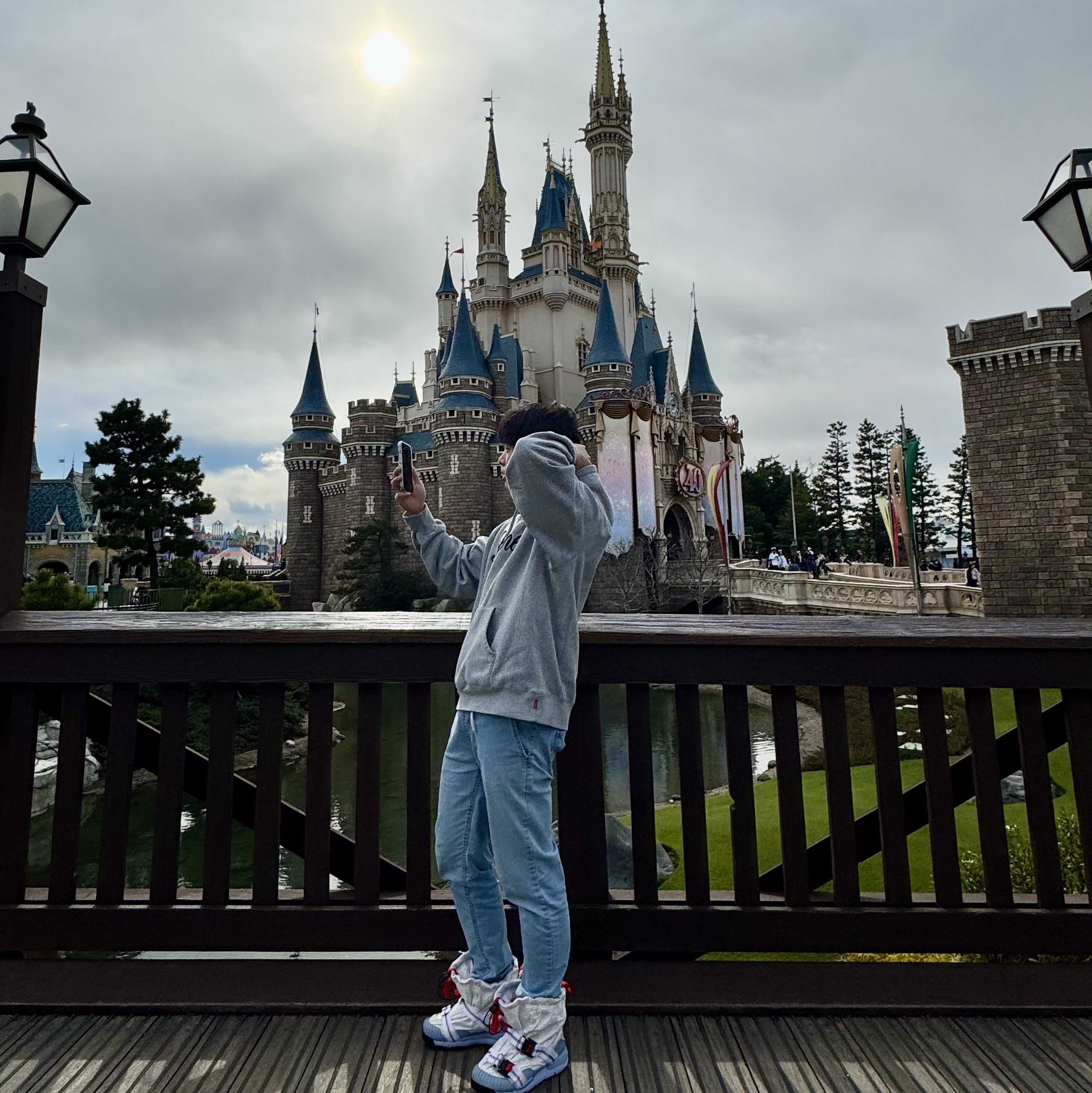 Supreme Raised Script Hooded Sweatshirt Heather Grey - 23FW, Nike x Tom Sachs Mars Yard Overshoe 3.0 착용 스타일 - 2