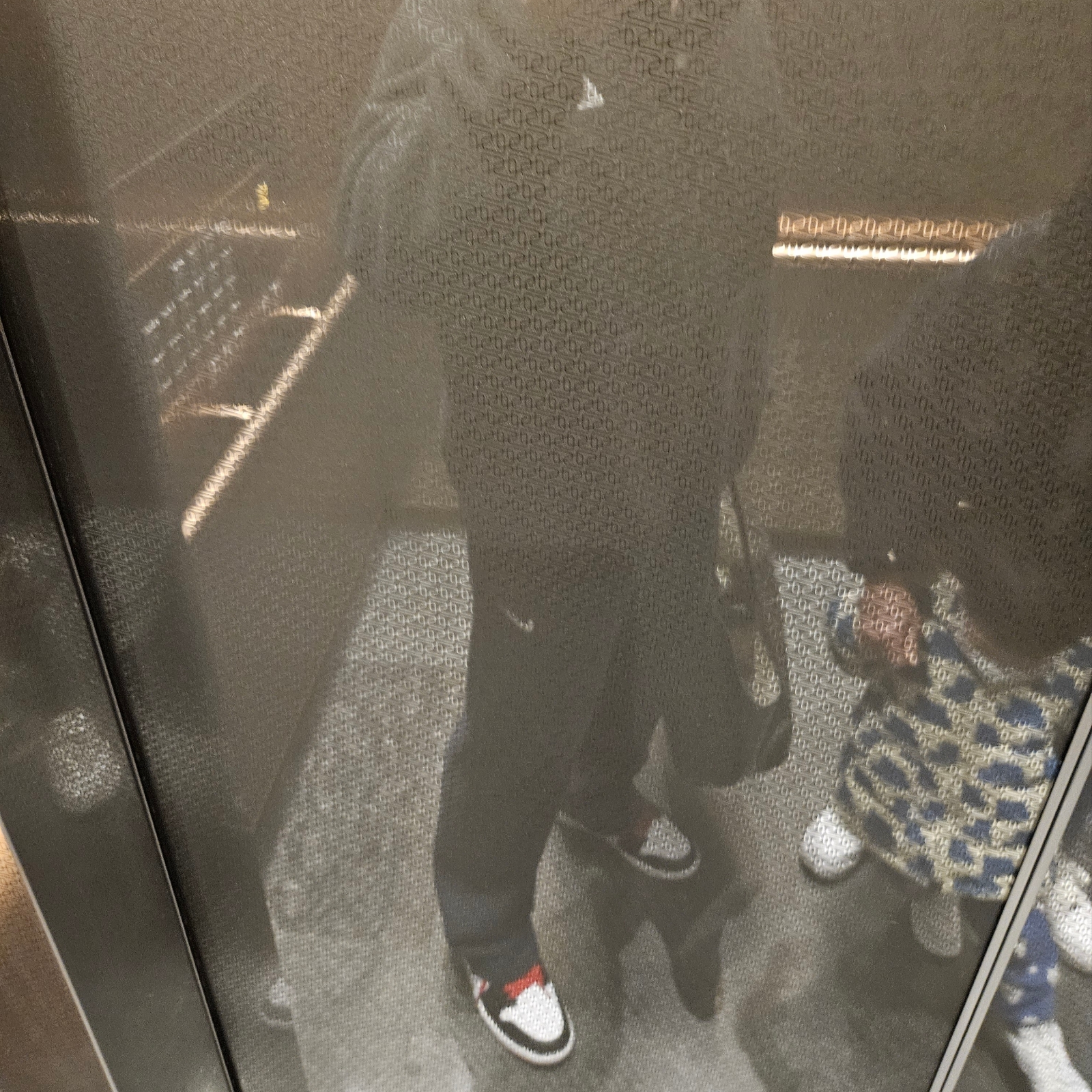 Nike ACG Arctic Wolf Full Zip Top Black Anthracite - Asia, Jordan 1 Retro Low OG Black Toe 착용 스타일
