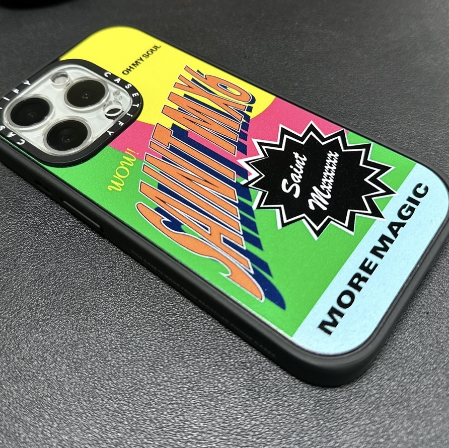 Casetify x Saint Mxxxxxx More Magic iPhone Magsafe Impact Case Matte Black, Casetify x Saint Mxxxxxx Magsafe Wallet Multi 착용 스타일 - 1
