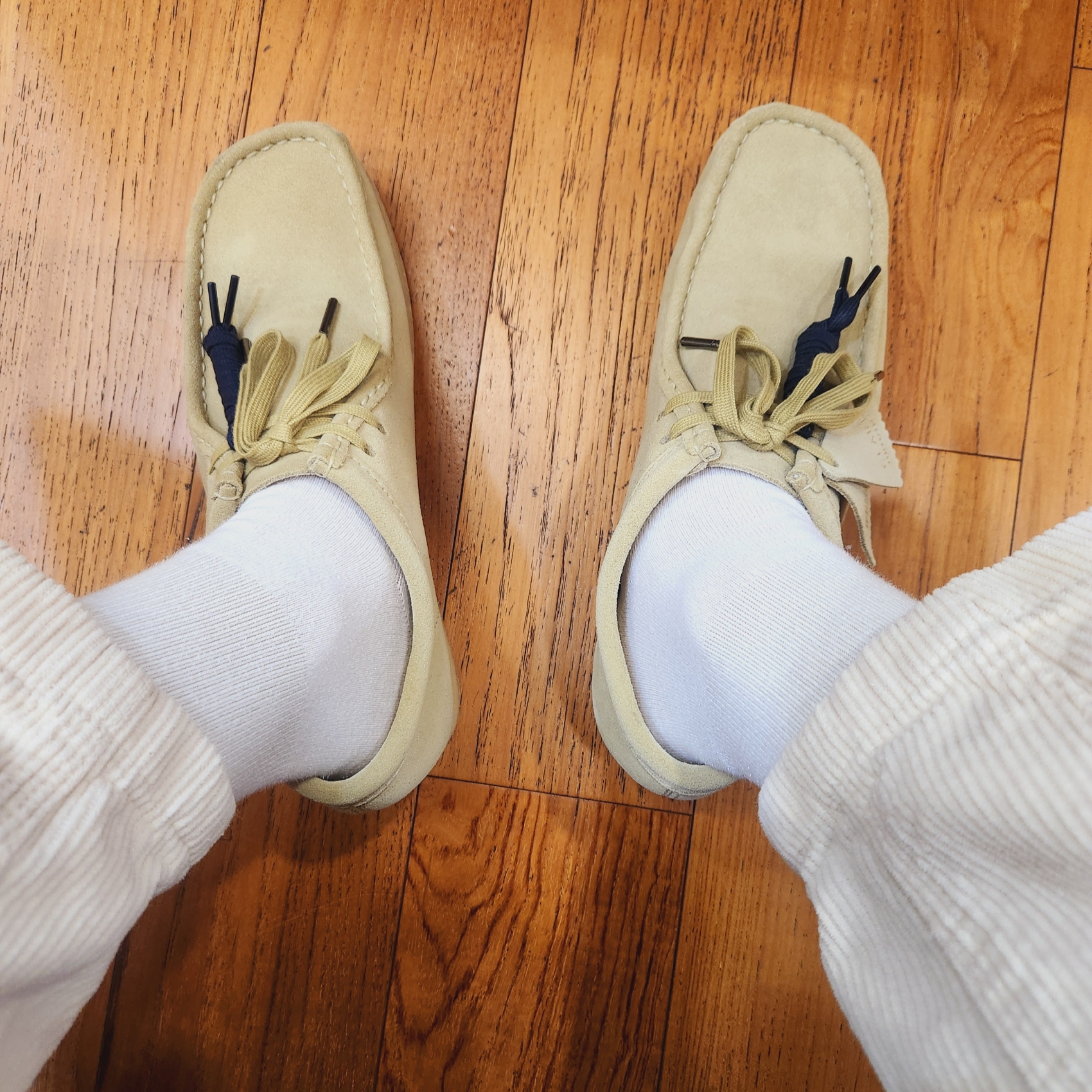 Clarks Wallabee Maple Suede 착용 스타일