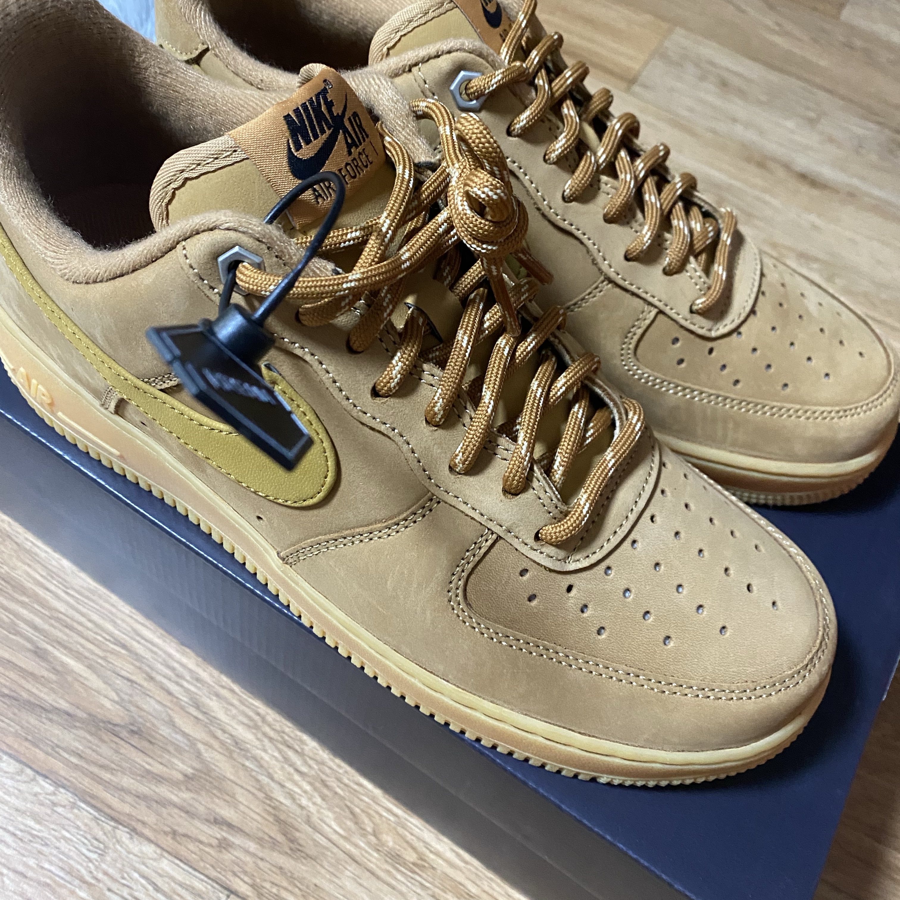 Nike Air Force 1 '07 WB Flax 착용 스타일 - 2