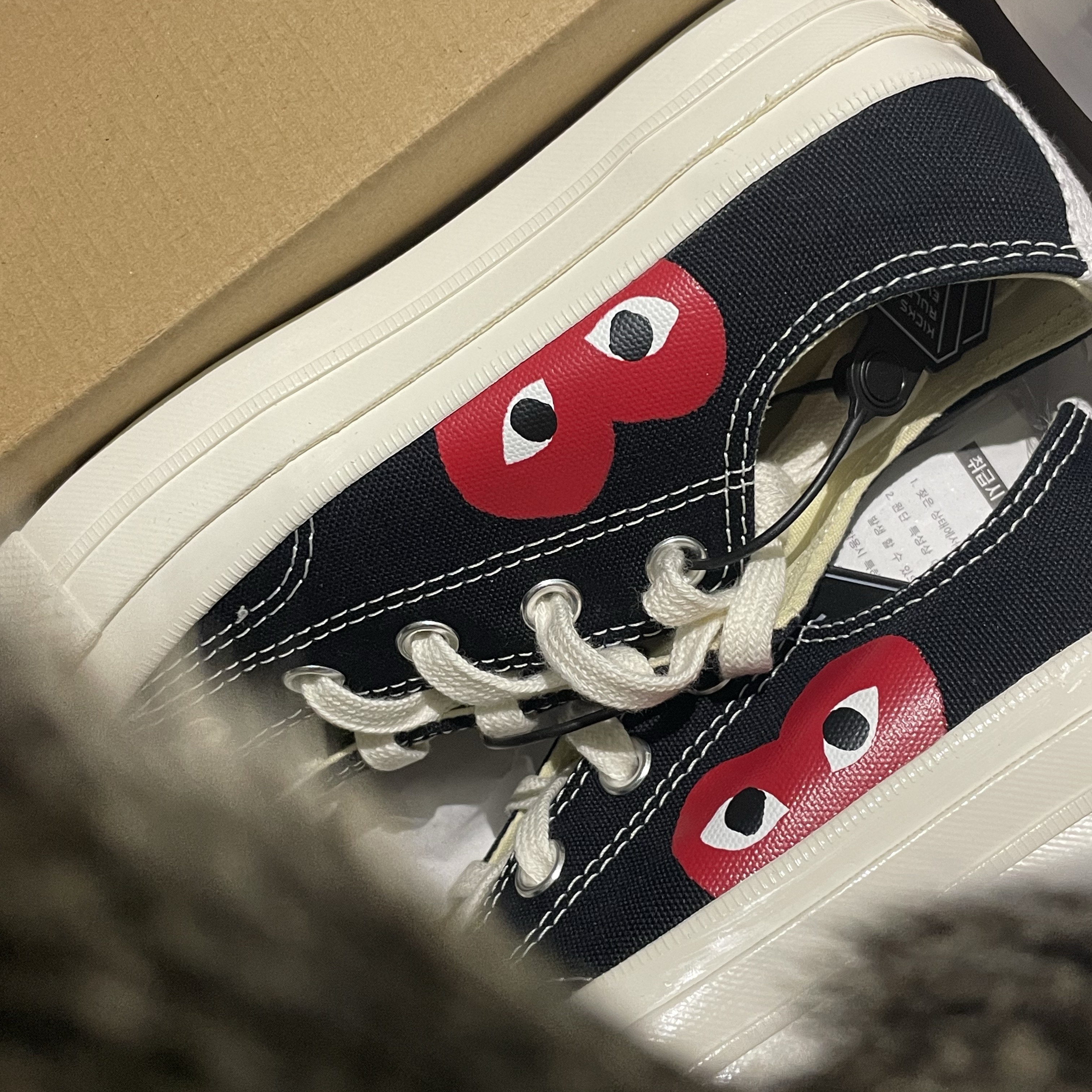 Converse x Play Comme des Garcons Chuck 70 Ox Black 착용 스타일