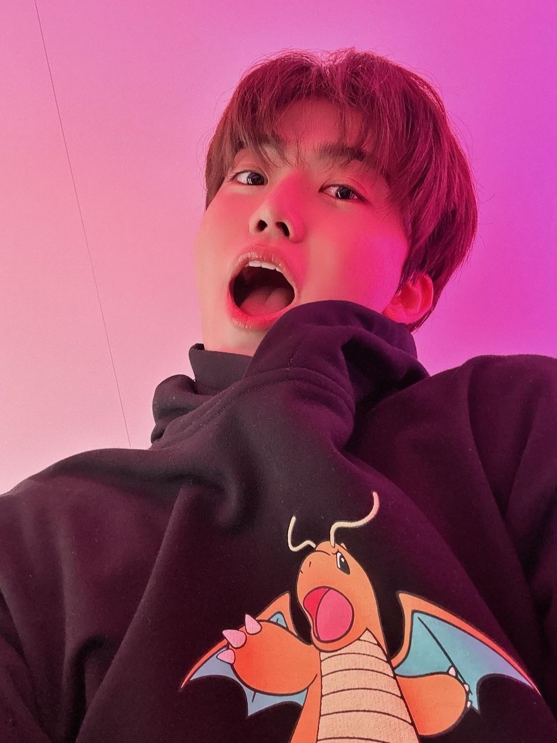 Fendi x Fragment x Pokemon Sweatshirt Black 착용 스타일 - 7