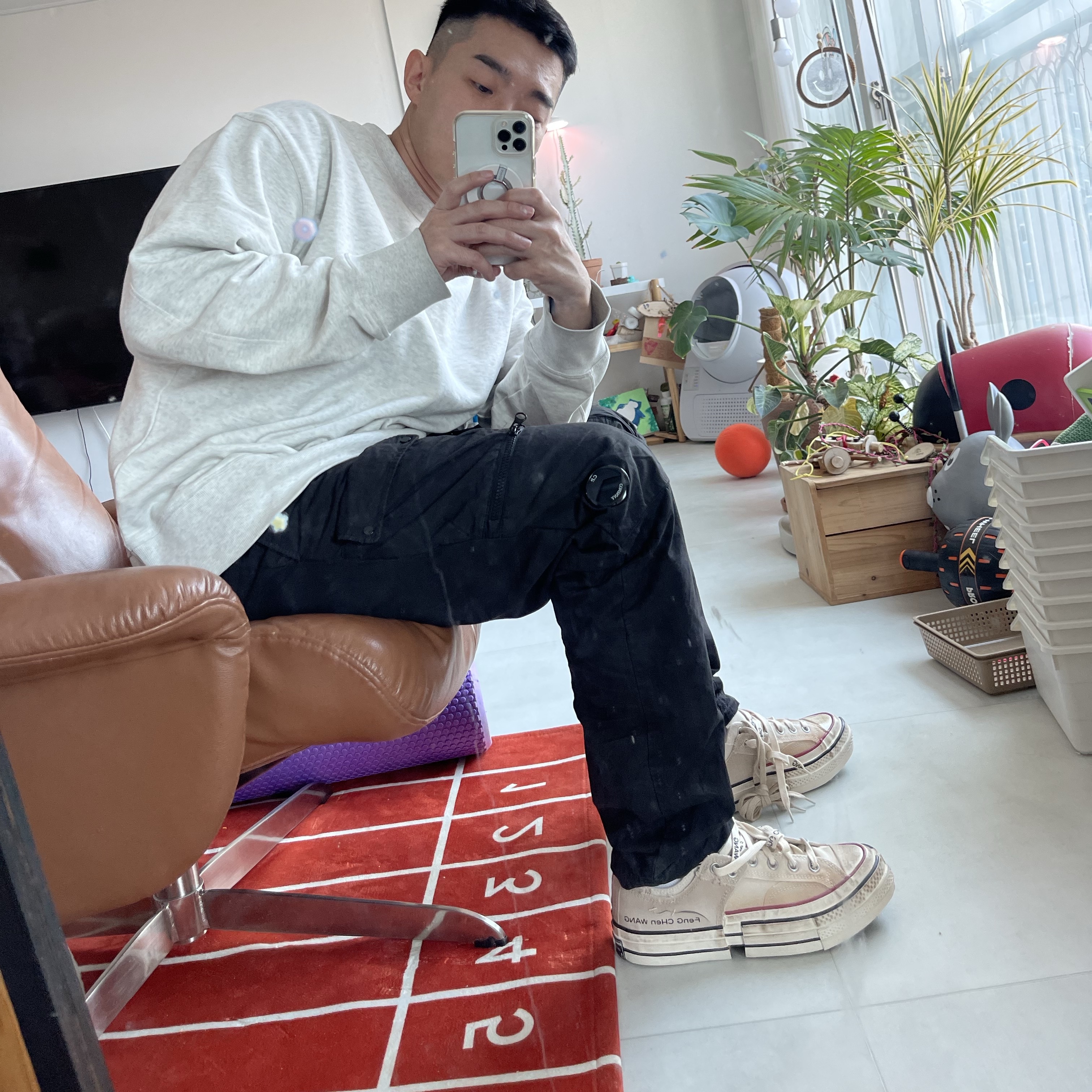 Converse x Feng Chen Wang Chuck 70 Ox 2-in-1 Brown Rice 착용 스타일 - 2