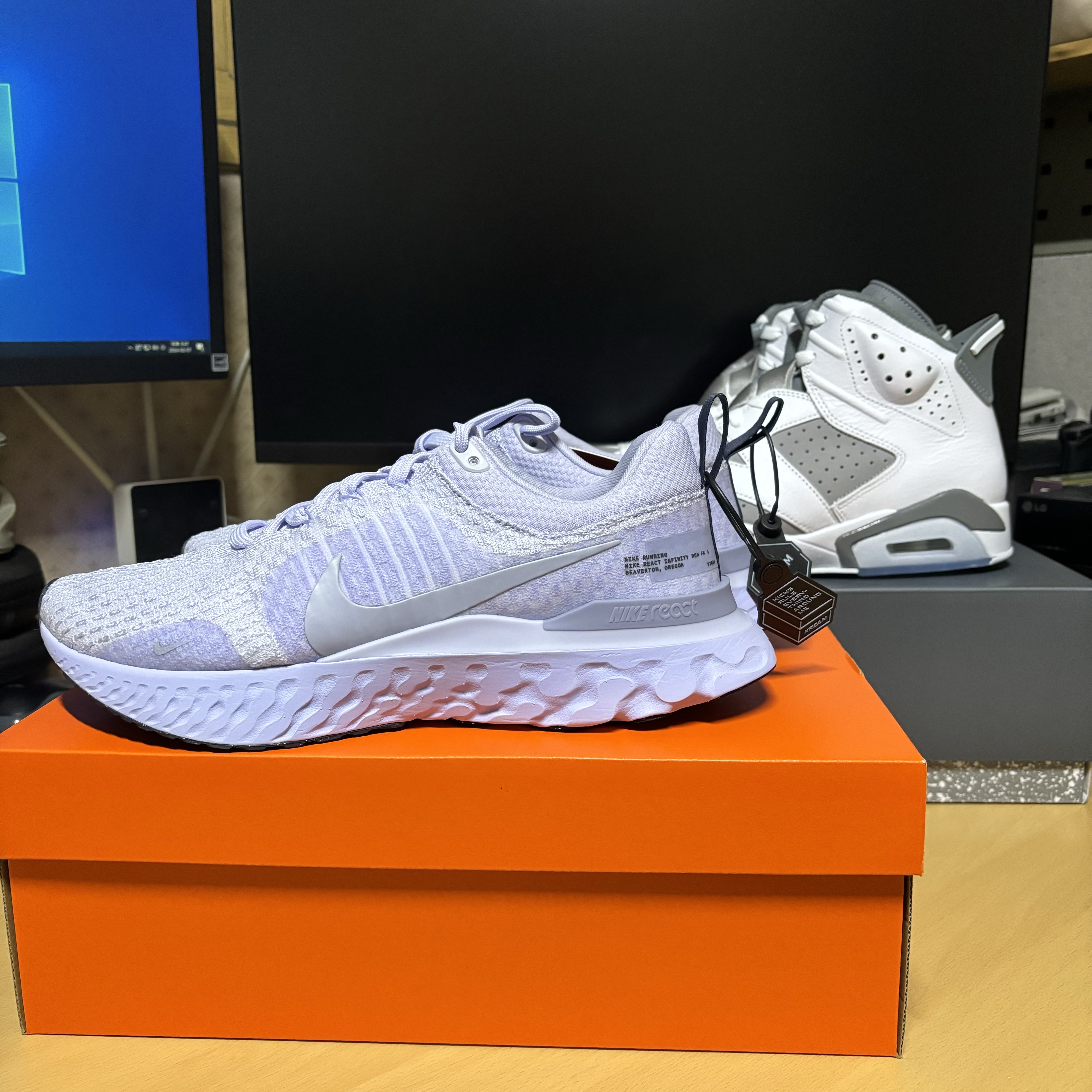 Jordan 6 Retro Cool Grey, Nike React Infinity Run Flyknit 3 Palest Purple 착용 스타일