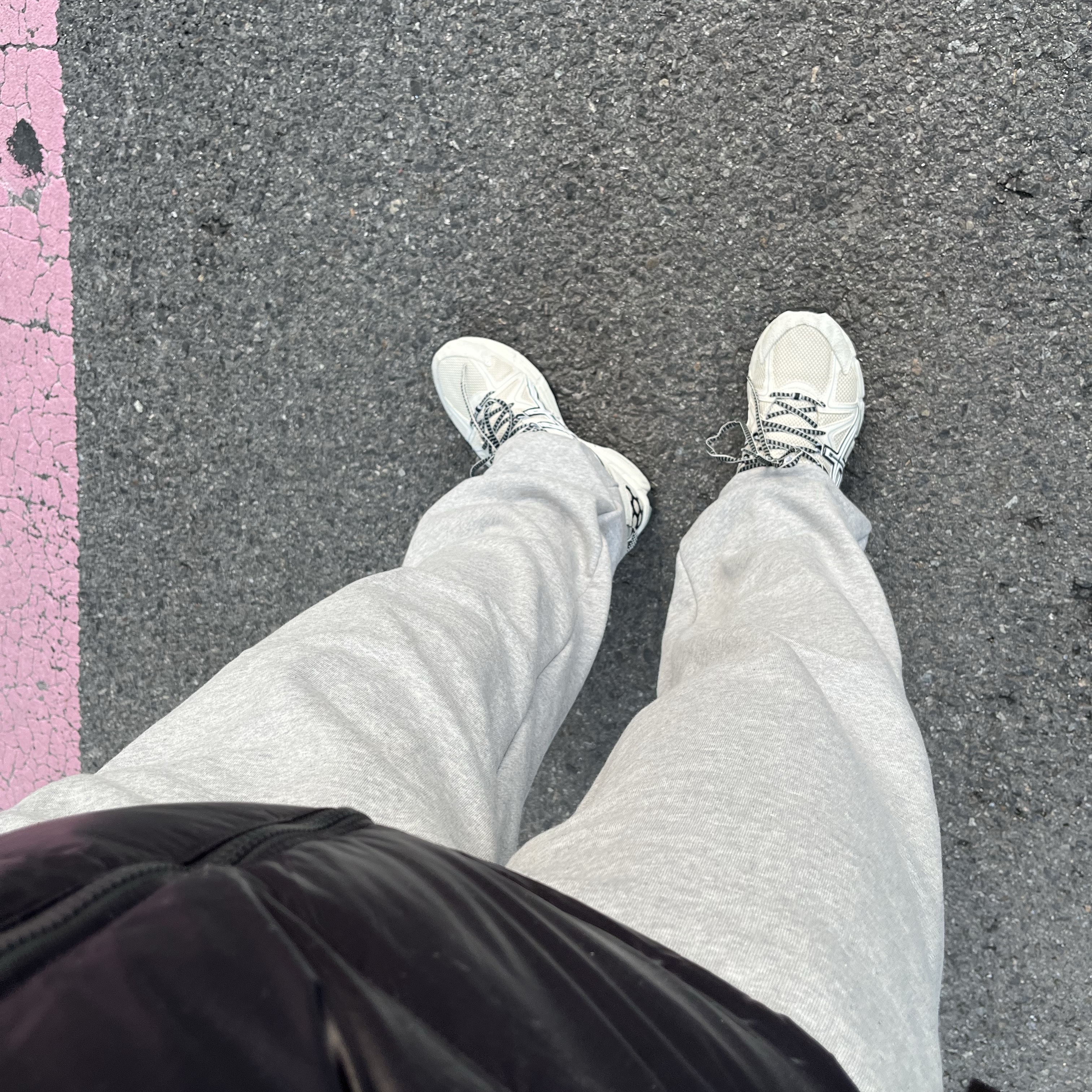 Asics Gel-Kahana 8 Khaki 착용 스타일