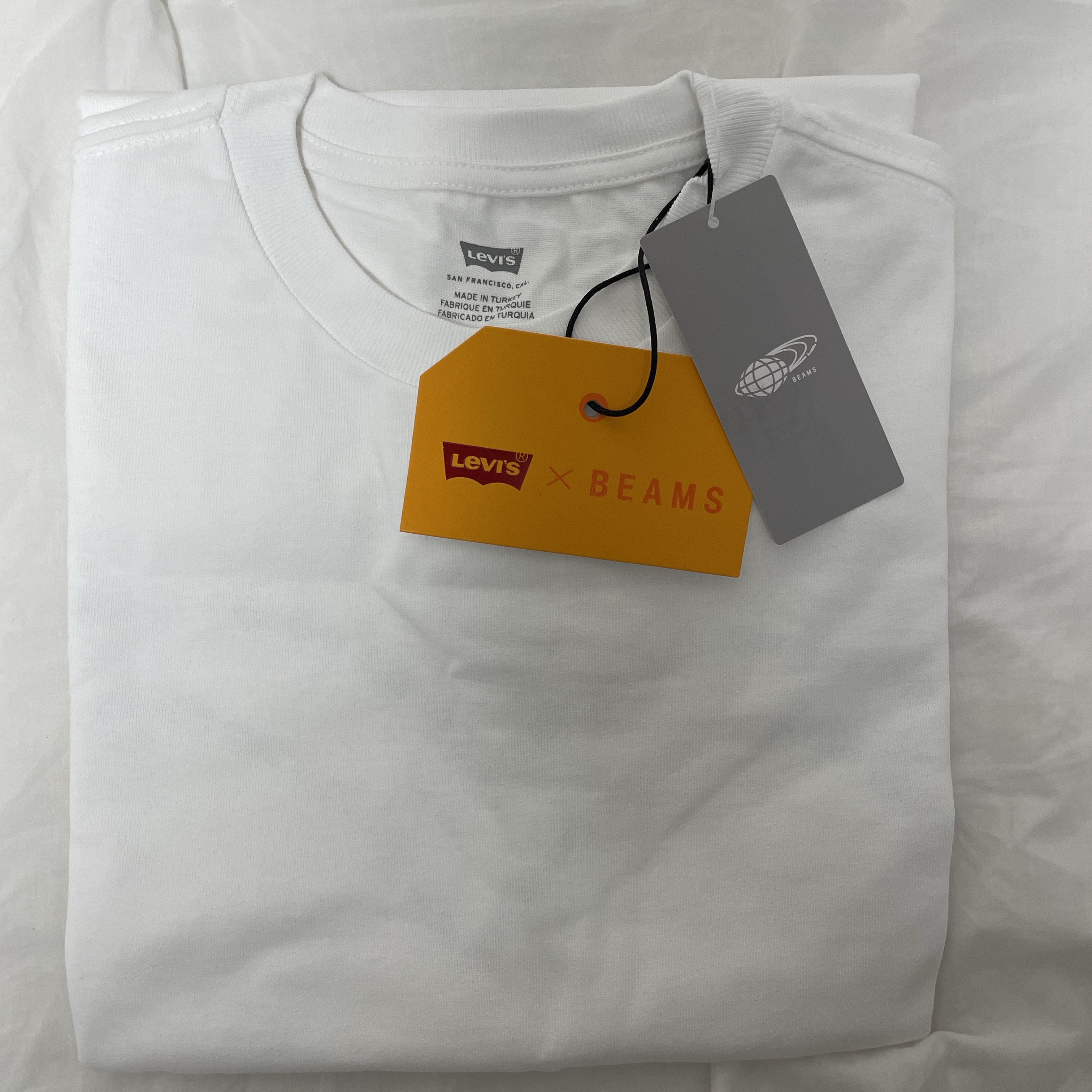 Levi's x Beams Stay Loose T-Shirt White Multi 착용 스타일 - 2