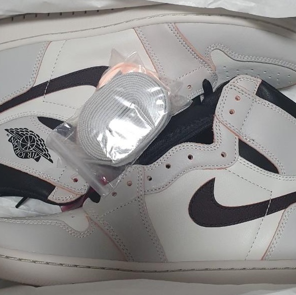 Jordan 1 Retro High OG Defiant SB NYC to Paris 착용 스타일