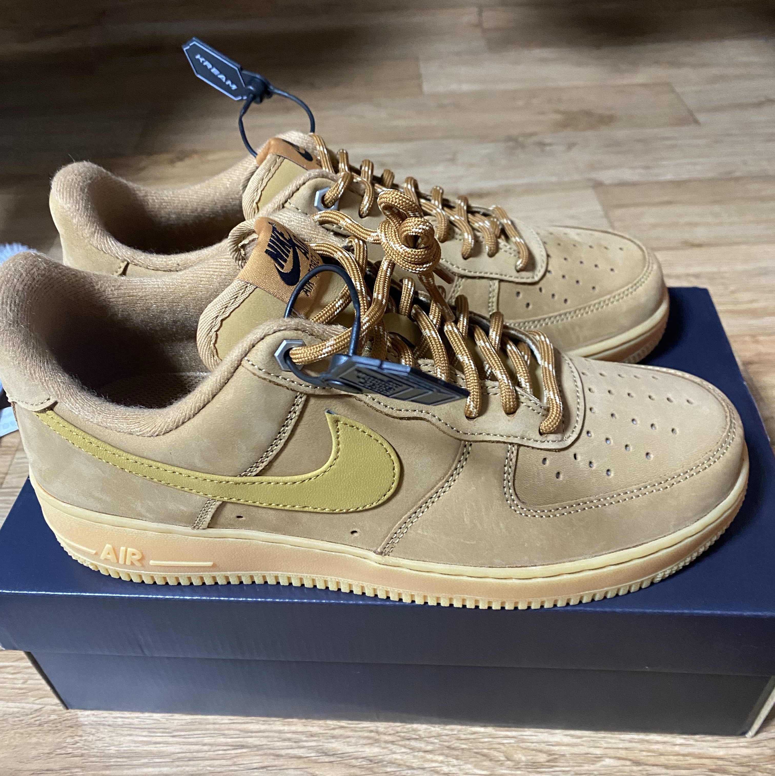 Nike Air Force 1 '07 WB Flax 착용 스타일 - 1