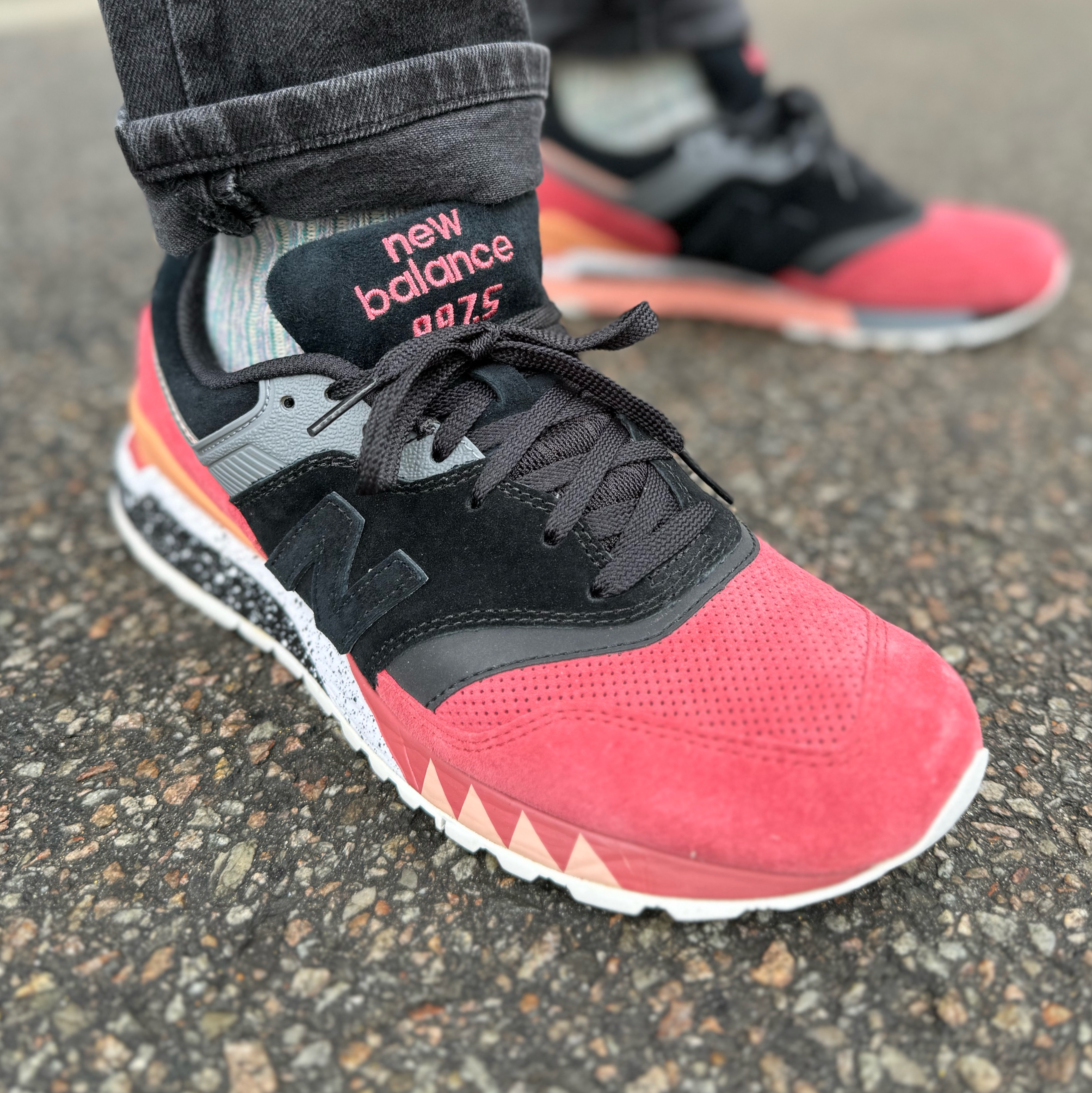 New Balance x Sneakers Freaker 997.5 Tassie Tiger 착용 스타일