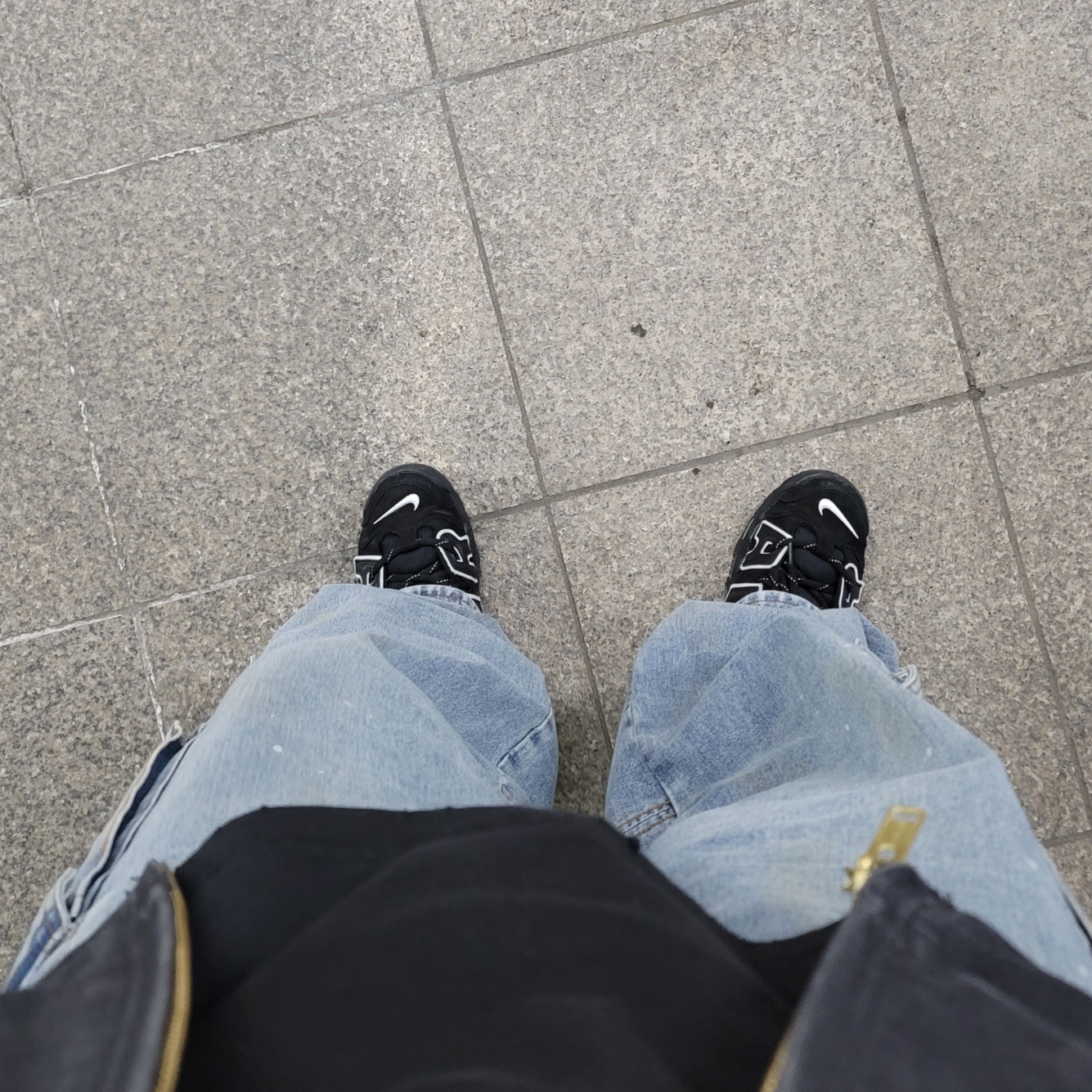 Nike x Ambush Air More Uptempo Low Black and White 착용 스타일