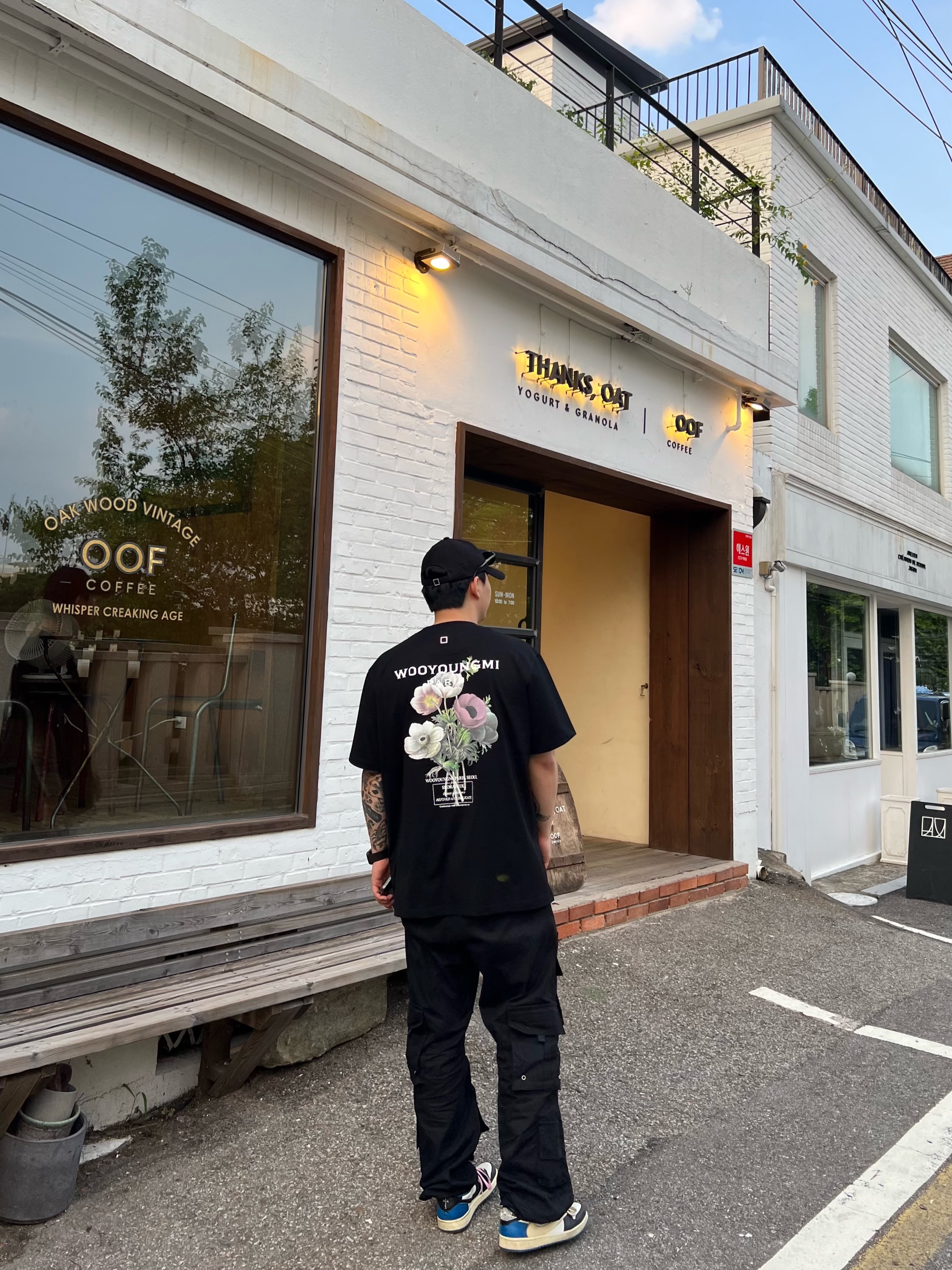 Wooyoungmi Flower Print Back Logo T-Shirt Black - 23FW, Wooyoungmi Embroidered Ball Cap Black - 23SS 착용 스타일 - 2