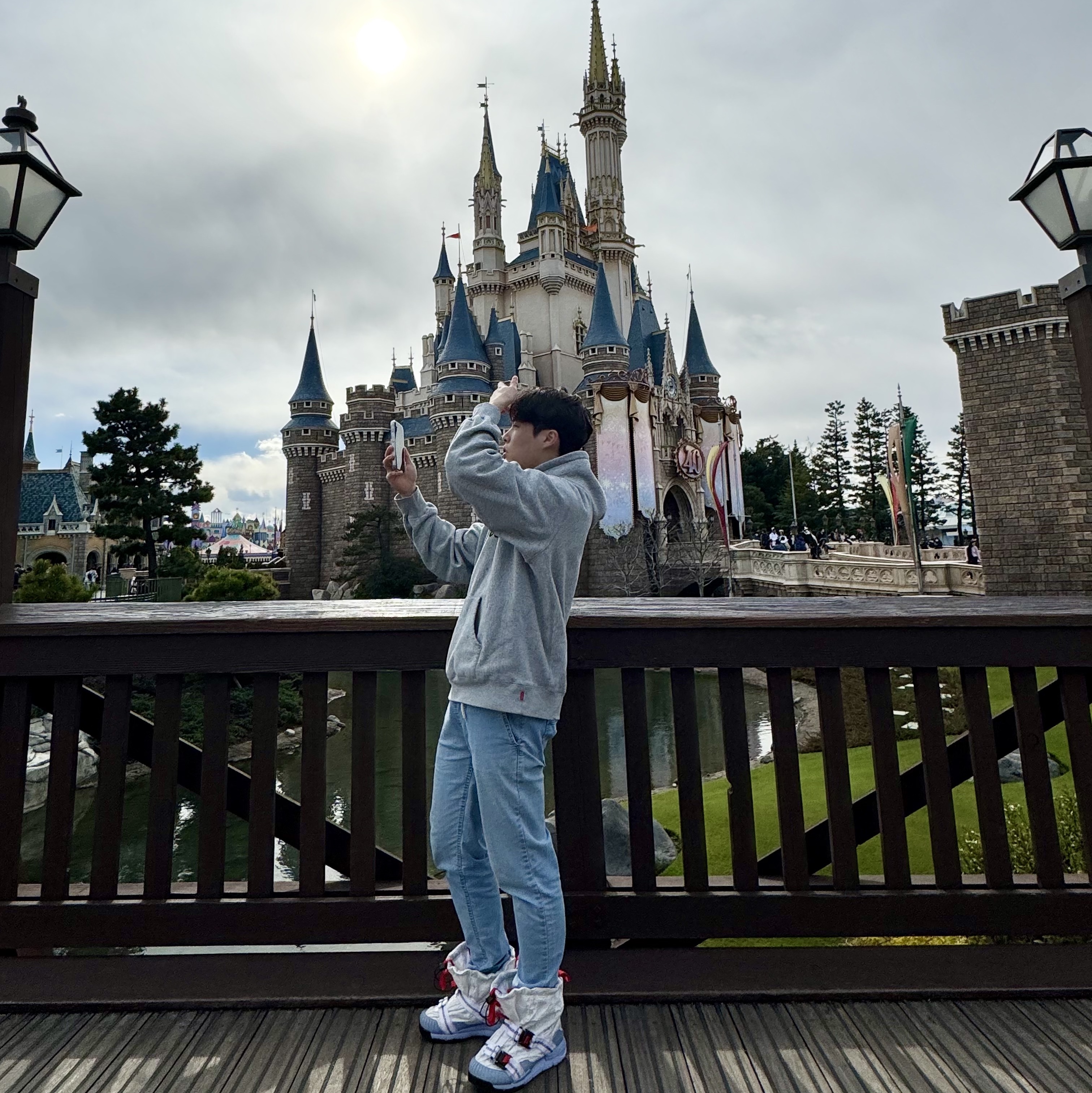 Supreme Raised Script Hooded Sweatshirt Heather Grey - 23FW, Nike x Tom Sachs Mars Yard Overshoe 3.0 착용 스타일 - 1