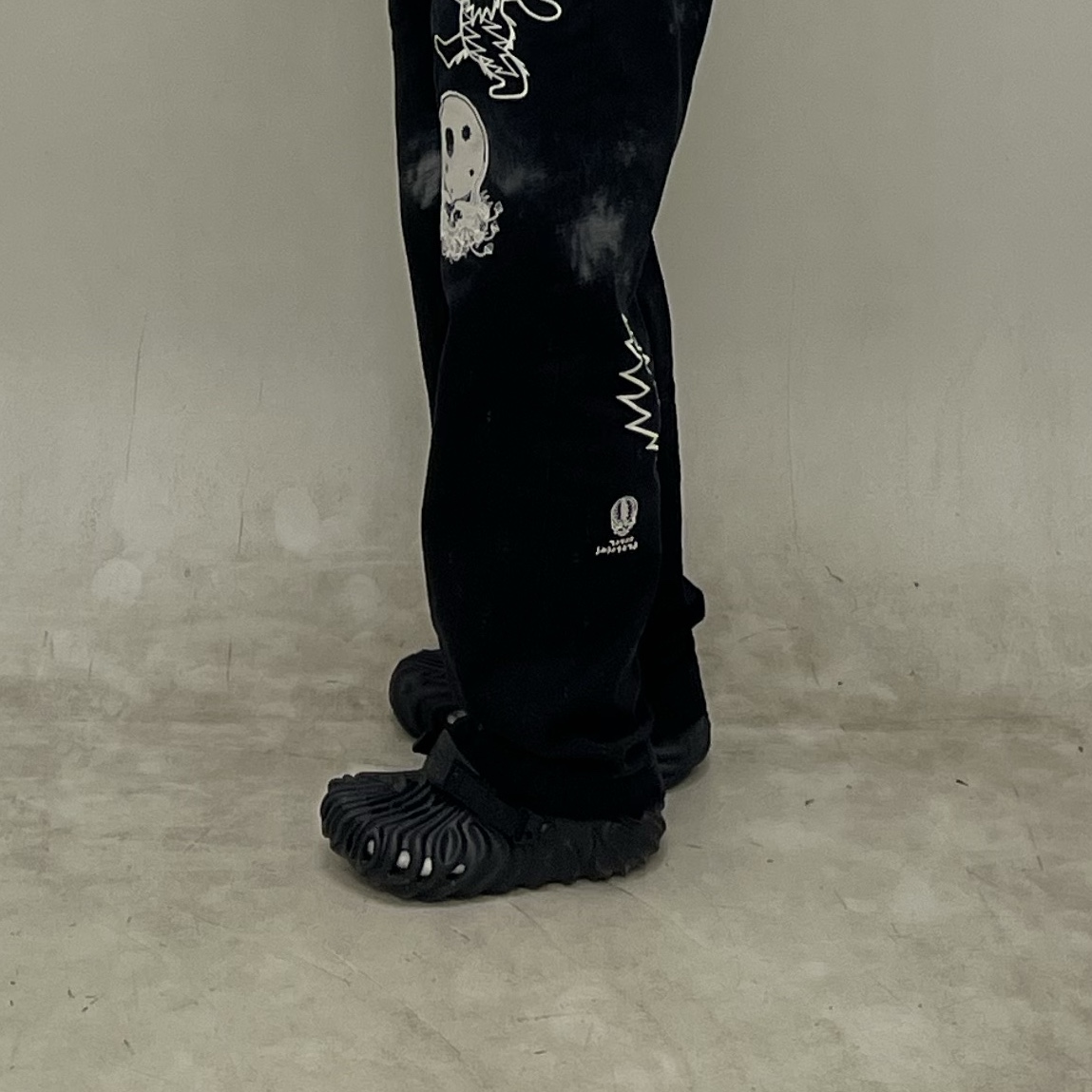 Crocs x Salehe Bembury Pollex Clog Sasquatch 착용 스타일