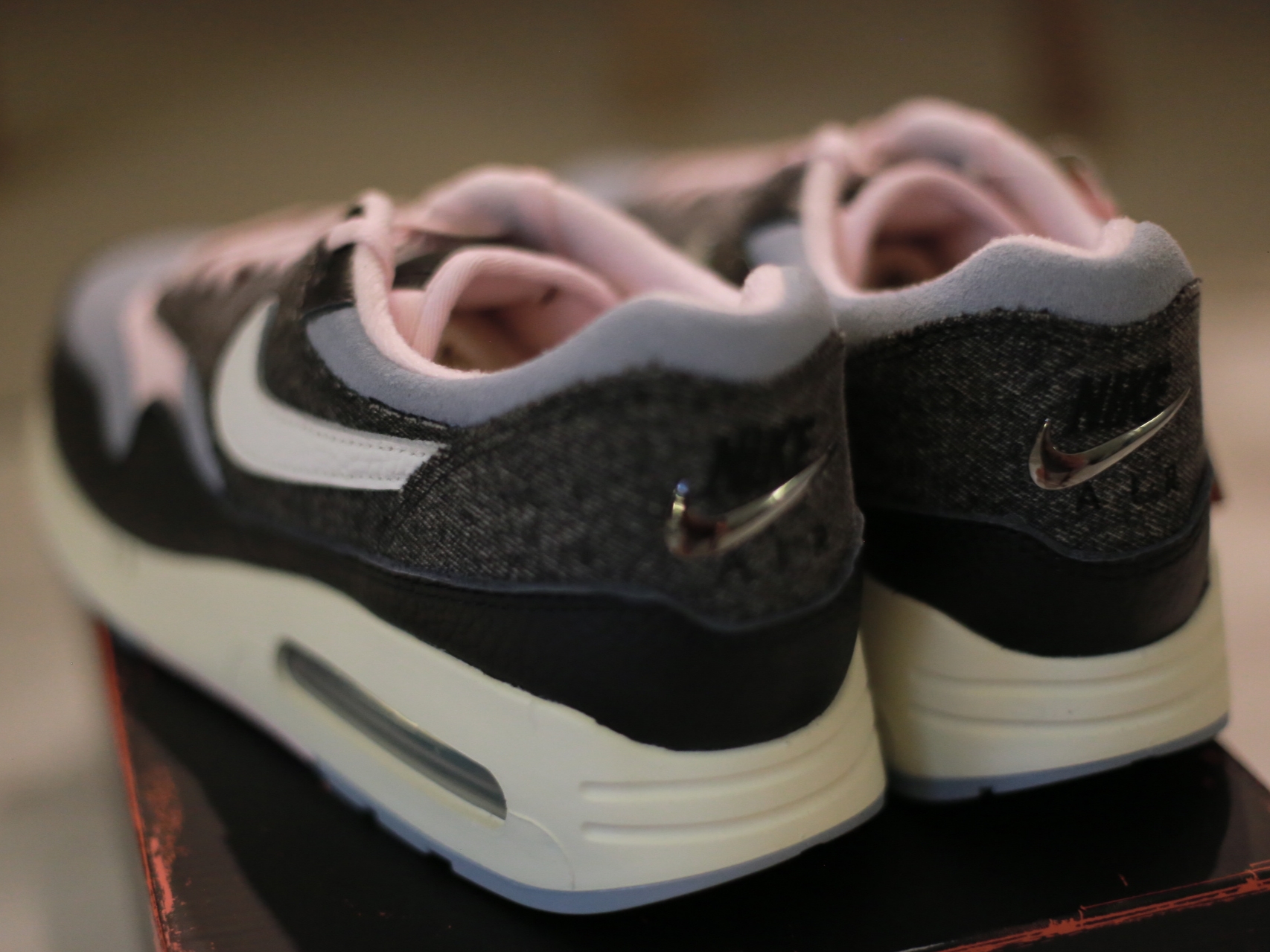 Nike Air Max 1 '86 Blue Grey and Black 착용 스타일 - 3
