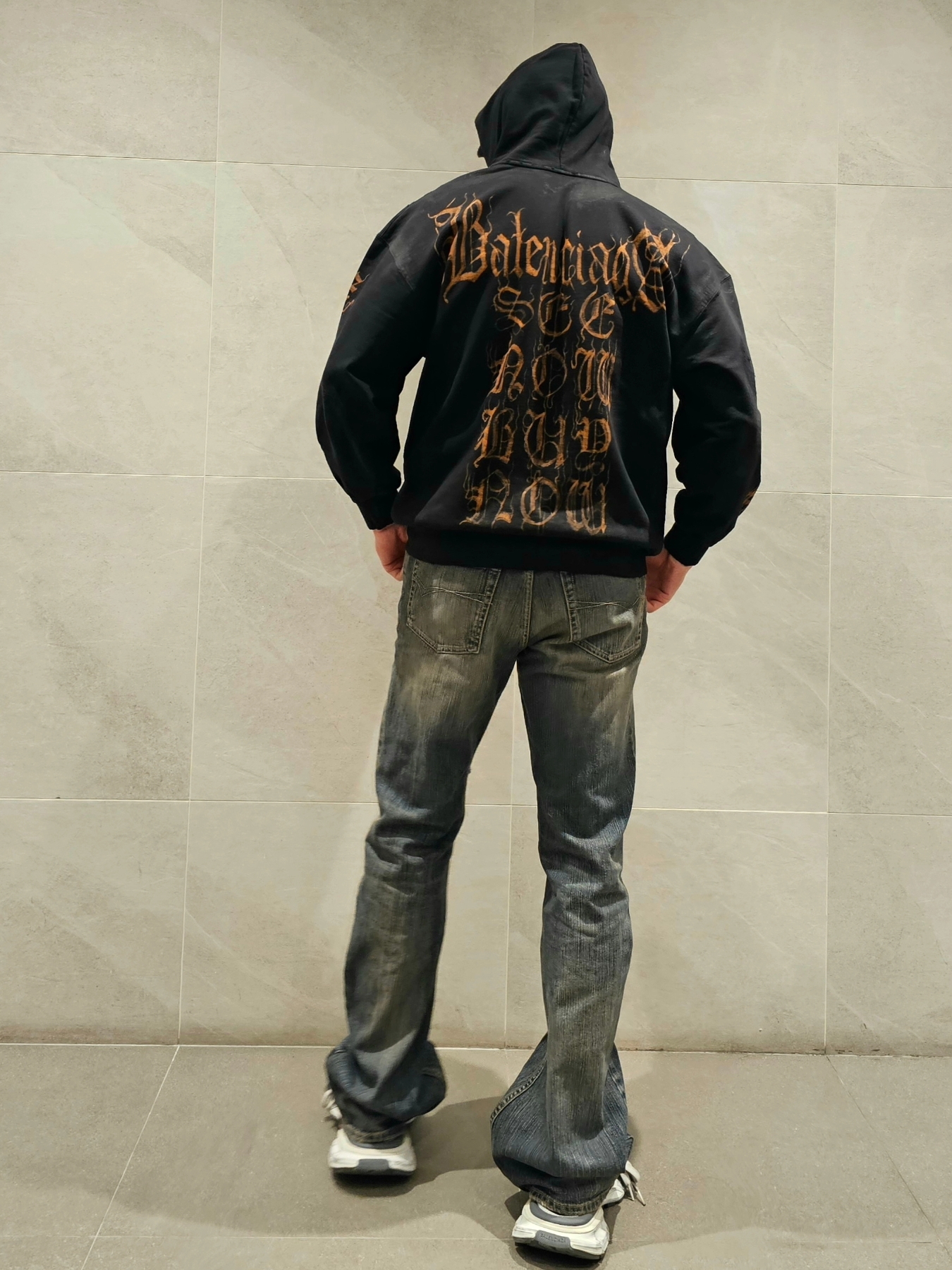 Balenciaga Heavy Metal Zip-Up Hoodie Small Fit Black Faded, Balenciaga Bootcut Pants Light Blue 착용 스타일 - 1