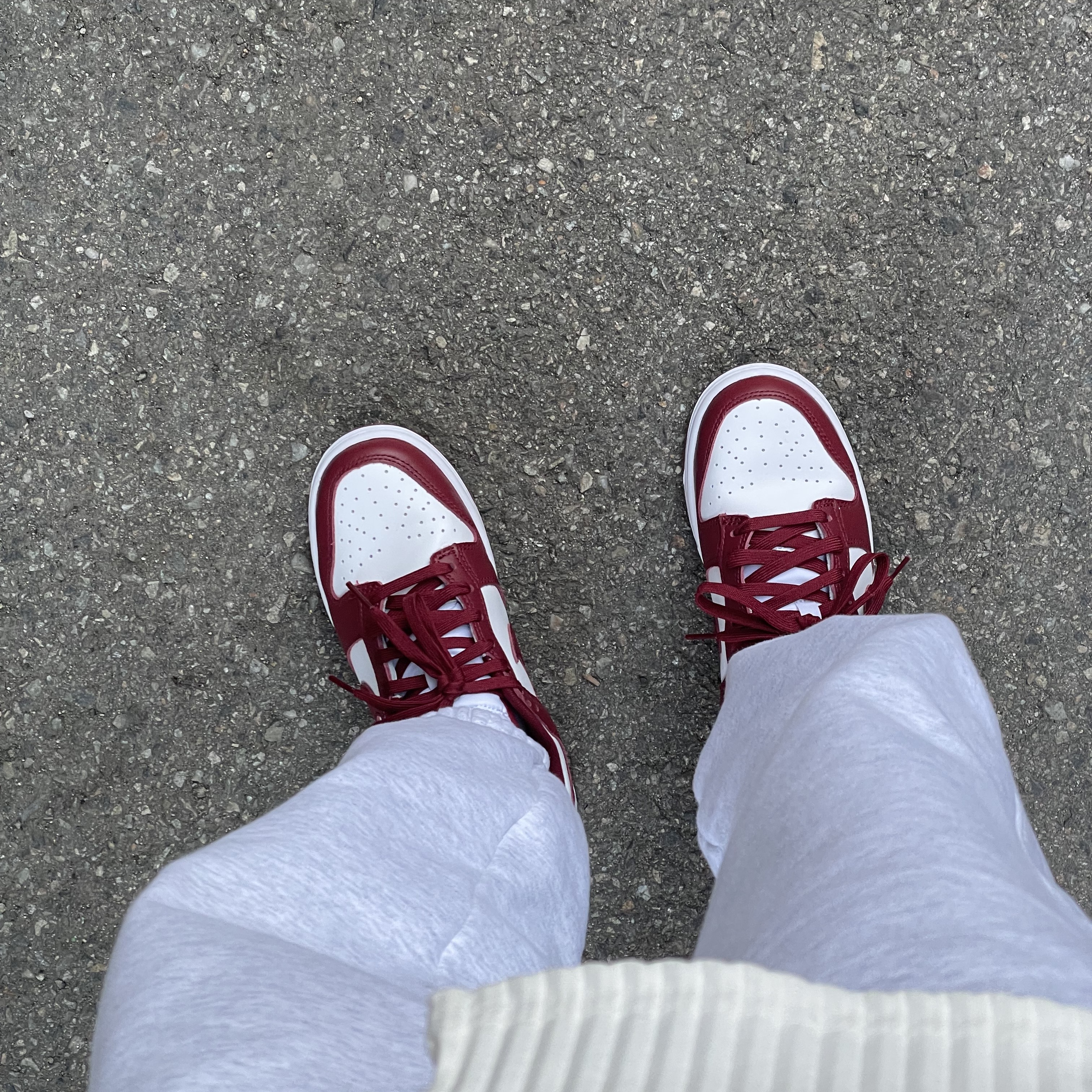 Nike Dunk Low Retro Team Red 착용 스타일 - 1