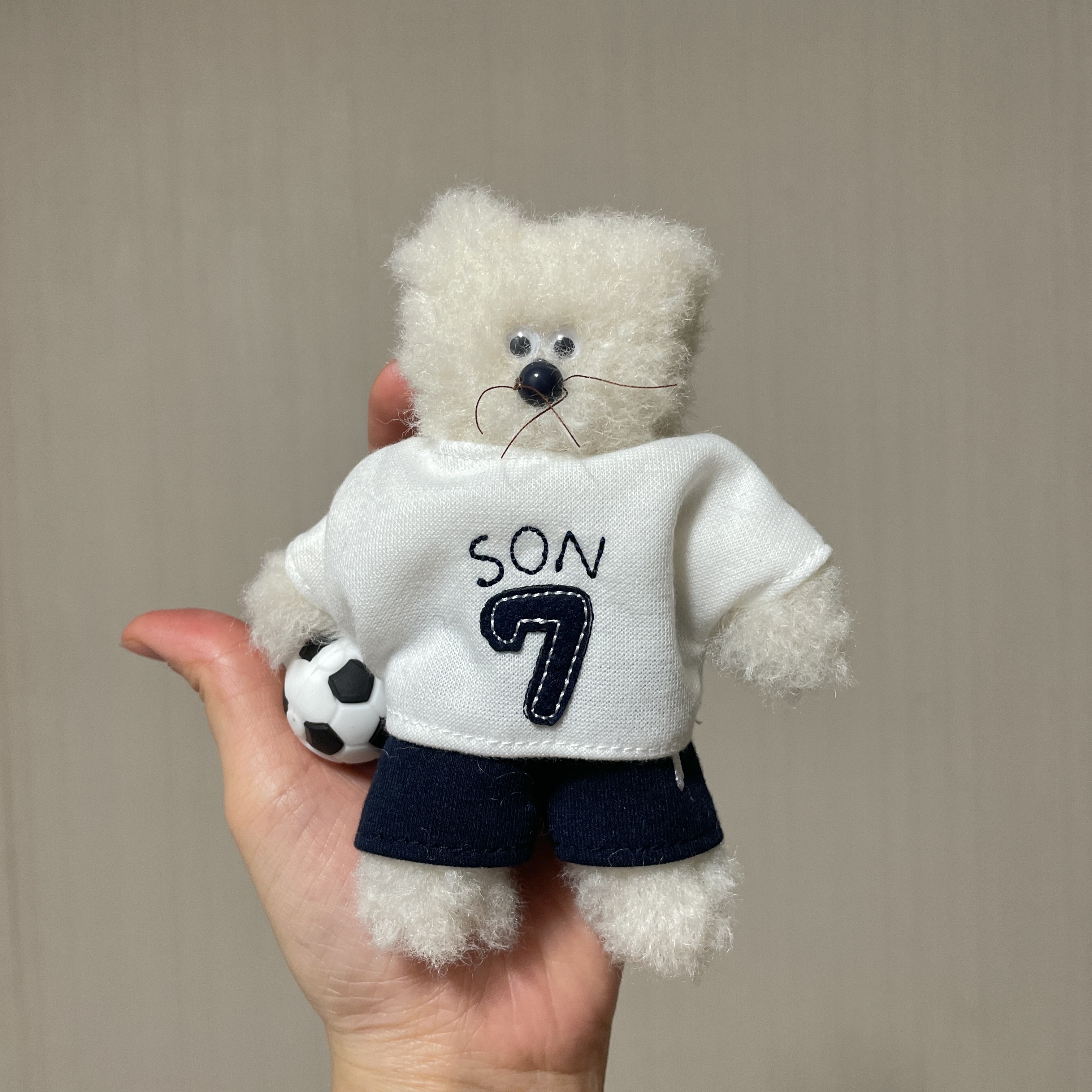 [예약 배송] NOS7 x Monamhee SON.hee Cream 착용 스타일