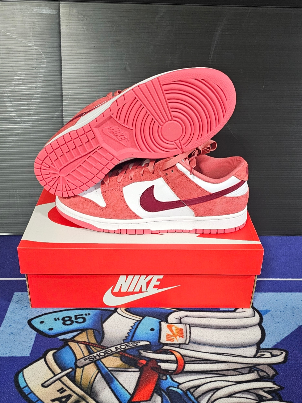 (W) Nike Dunk Low Valentine Day White Adobe 착용 스타일 - 5