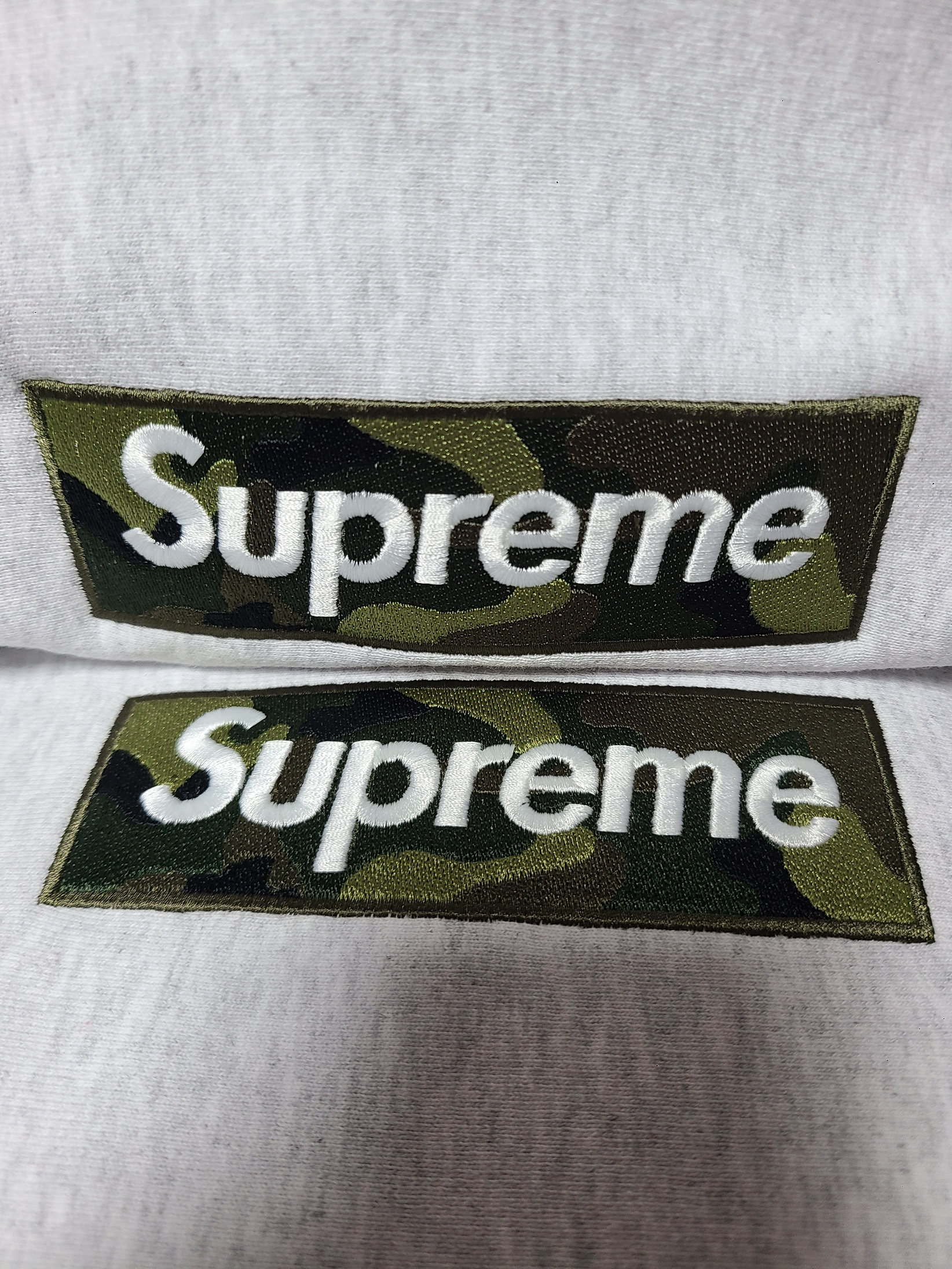 Supreme Box Logo Hooded Sweatshirt Ash Grey - 23FW 착용 스타일 - 1