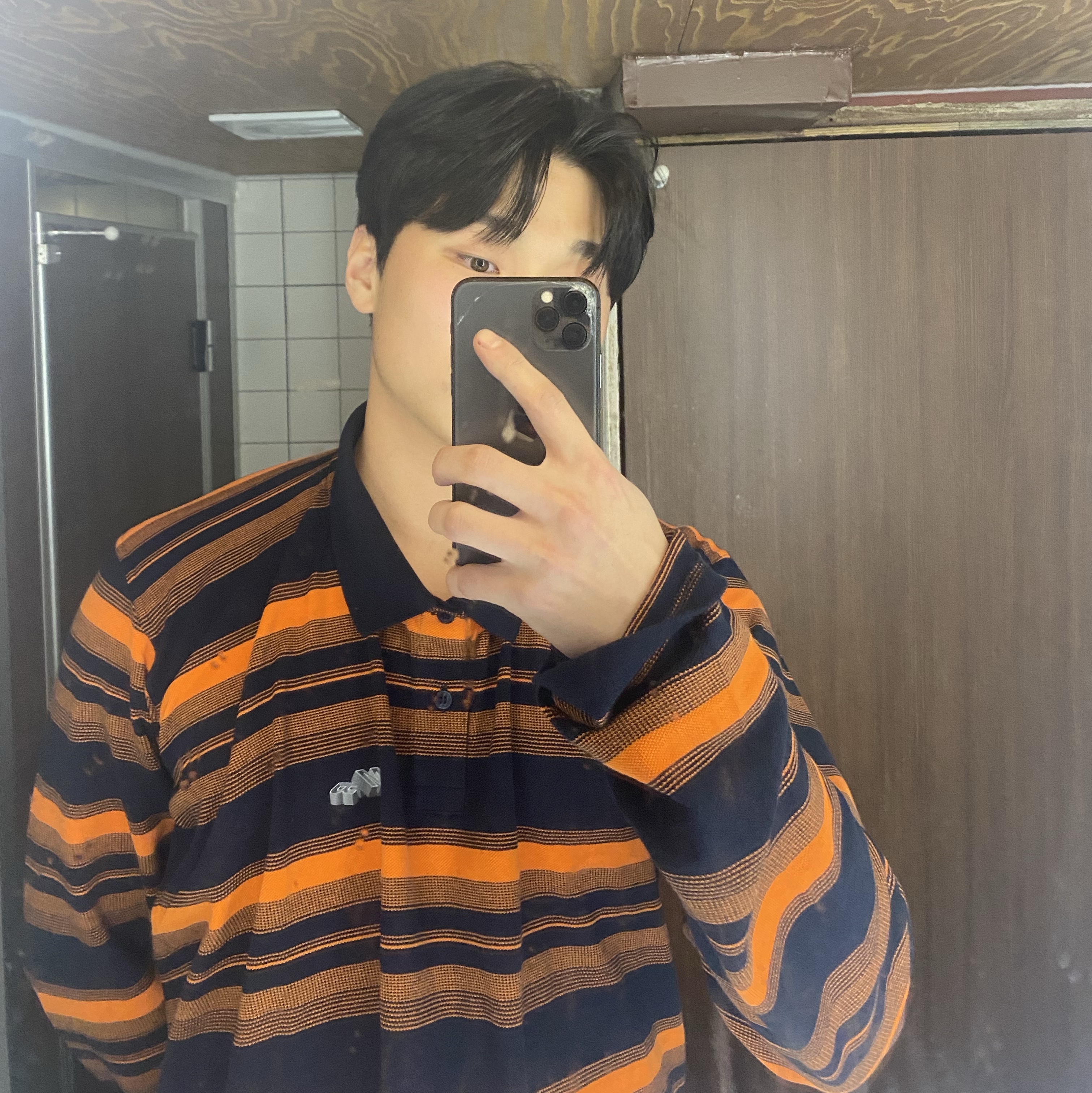 Martine Rose LS Pulled Neck Polo Orange 착용 스타일