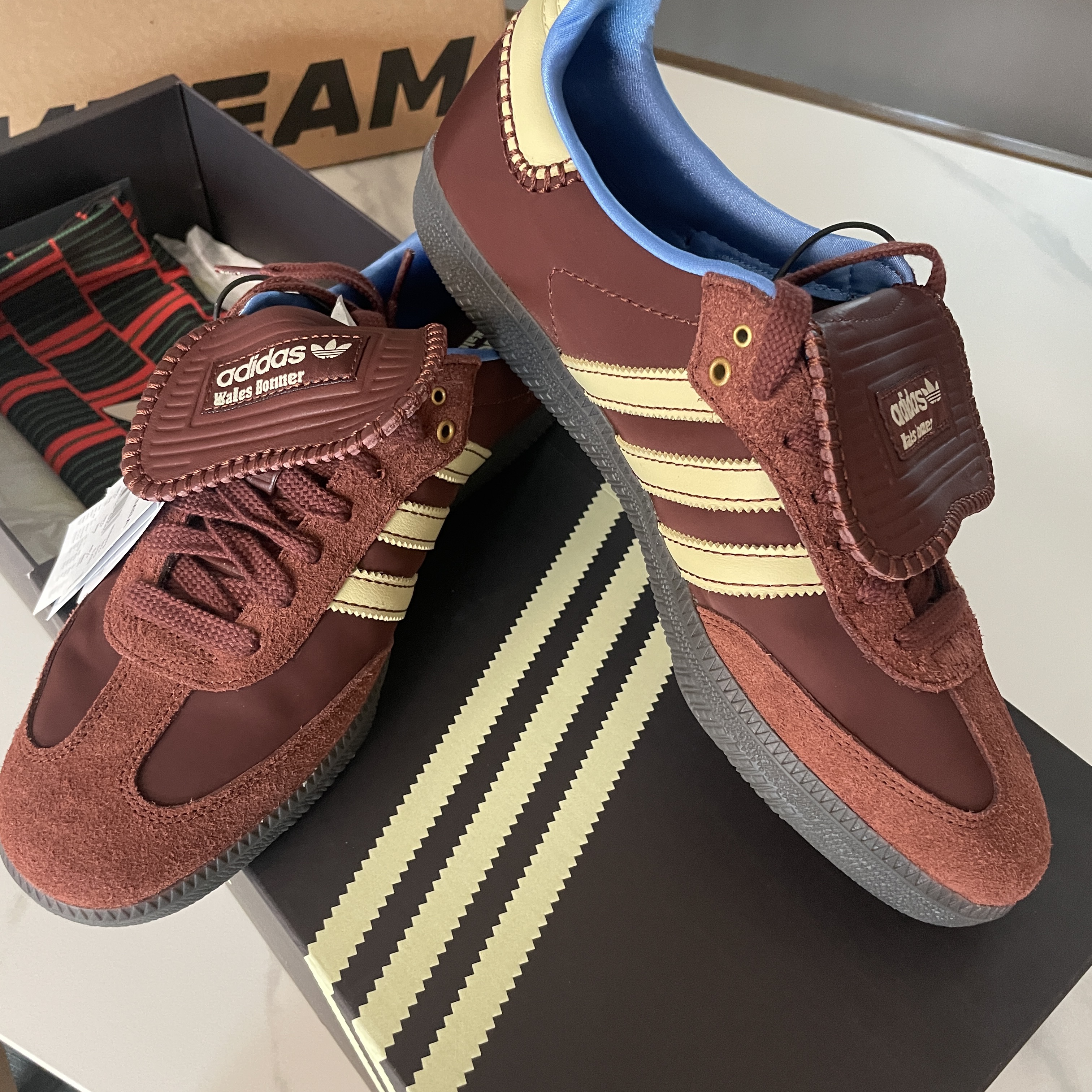 Adidas x Wales Bonner Nylon Samba Fox Brown Sandy Beige 착용 스타일 - 1