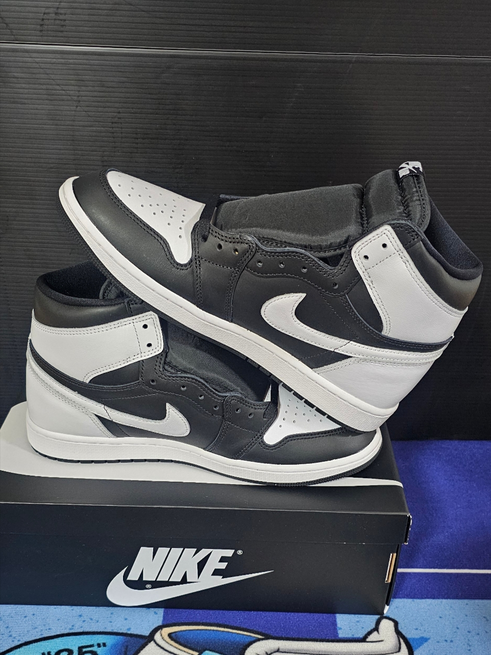 Jordan 1 Retro High OG Black White 착용 스타일 - 3