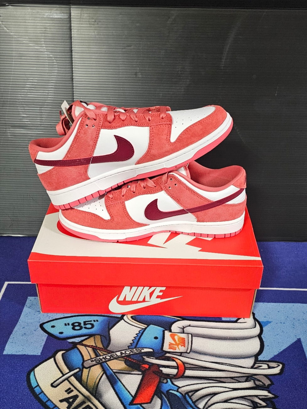 (W) Nike Dunk Low Valentine Day White Adobe 착용 스타일 - 3