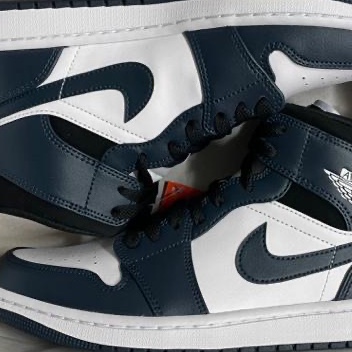 Jordan 1 Mid Dark Teal 착용 스타일