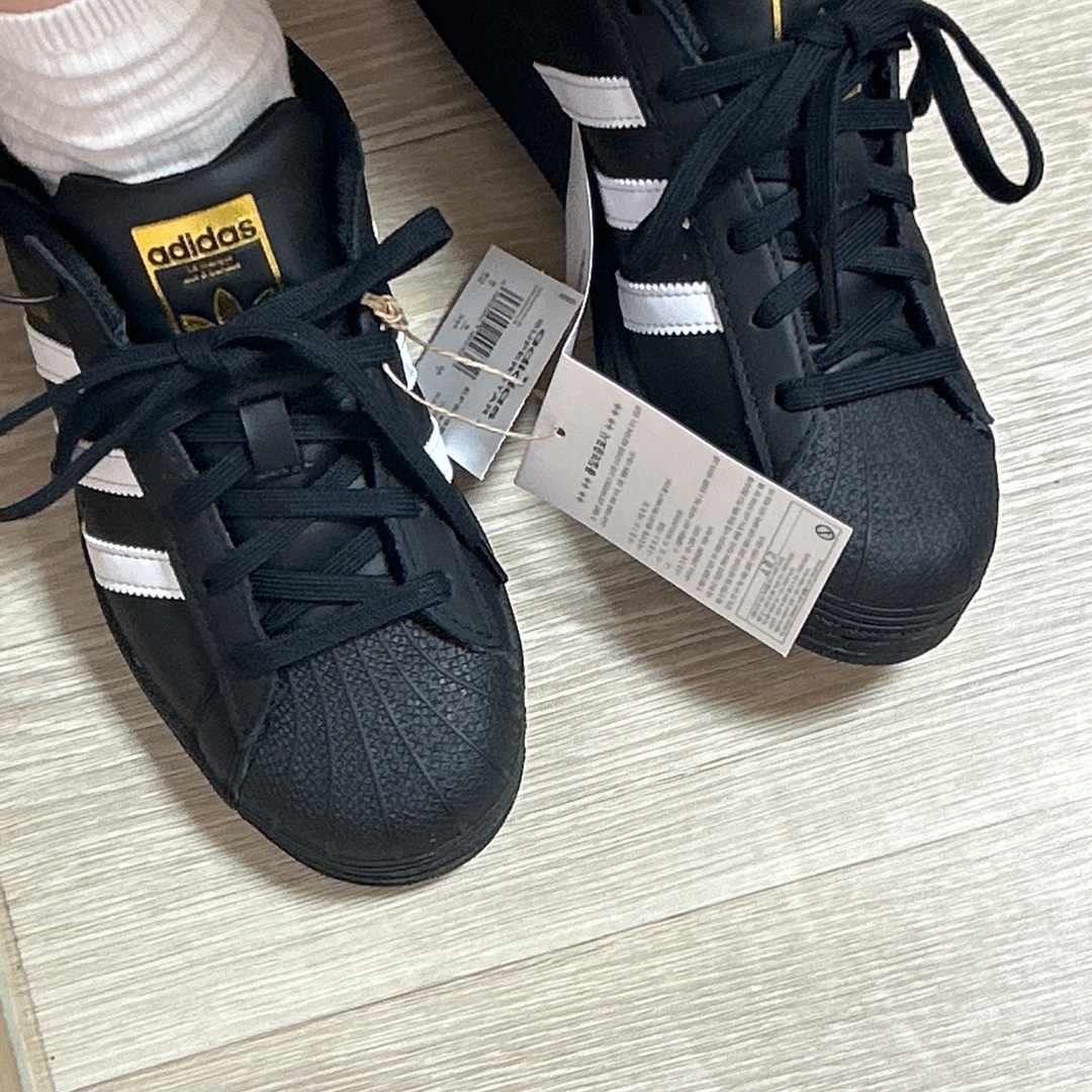 (J) Adidas Superstar Black White 착용 스타일 - 1