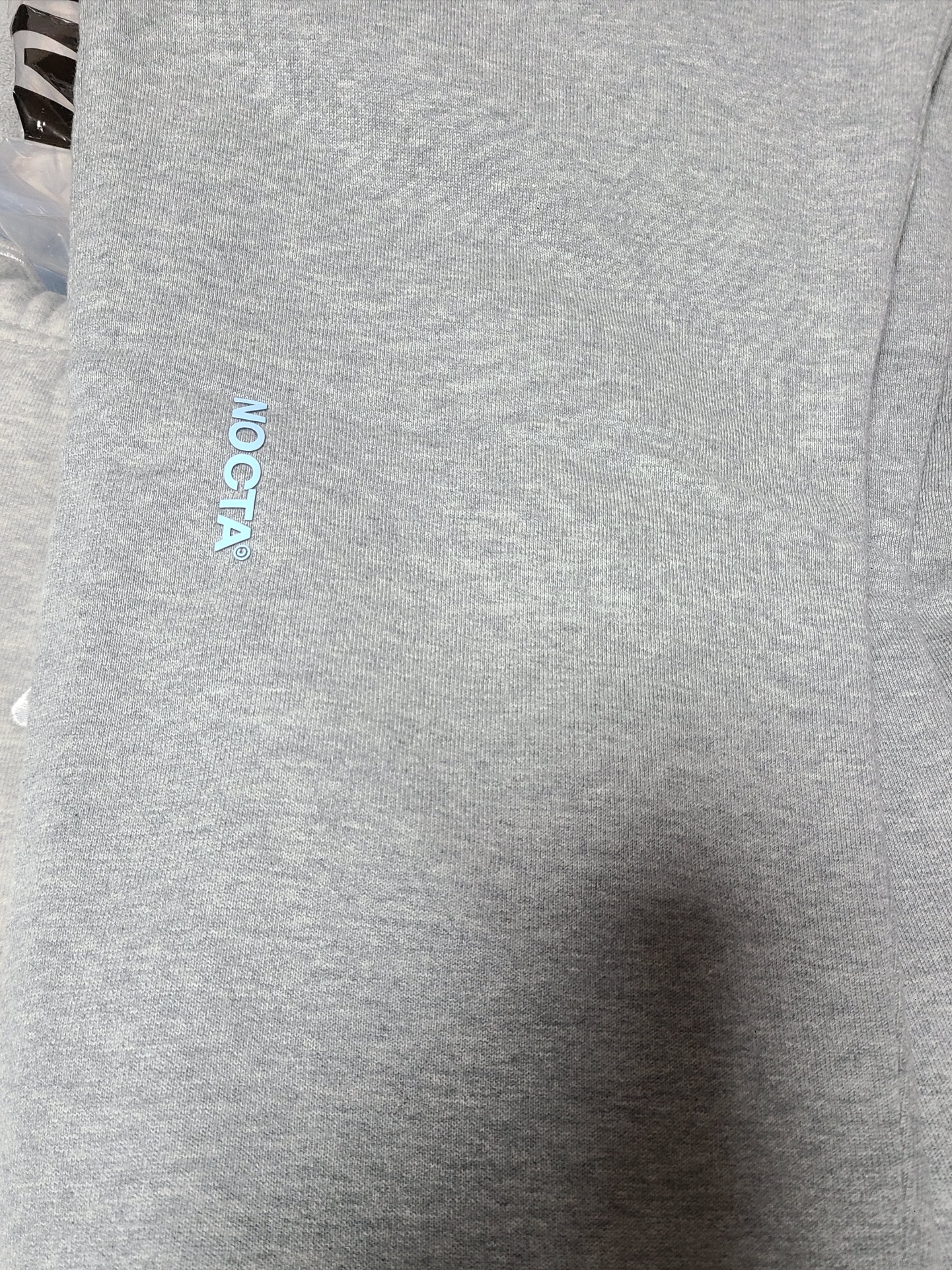 Nike x Drake Nocta NRG Fleece Sweatpants Dark Grey Heather 착용 스타일 - 2
