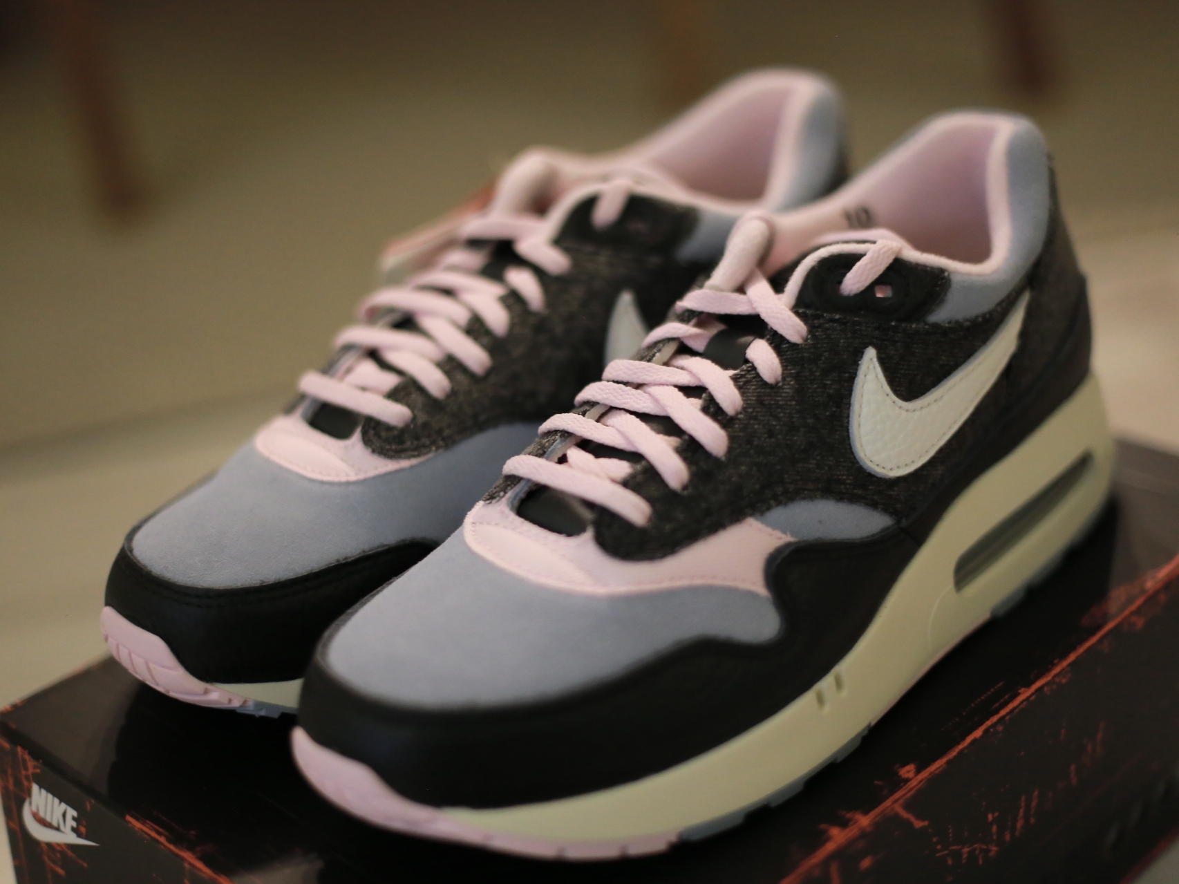 Nike Air Max 1 '86 Blue Grey and Black 착용 스타일 - 2