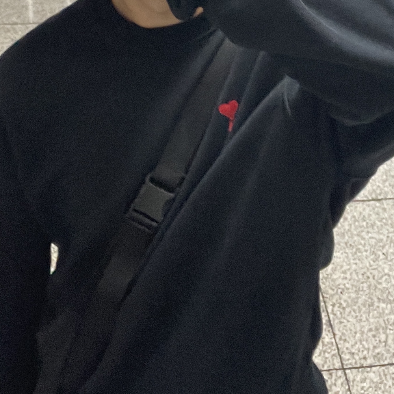 AMI de Coeur Sweatshirt Black 착용 스타일