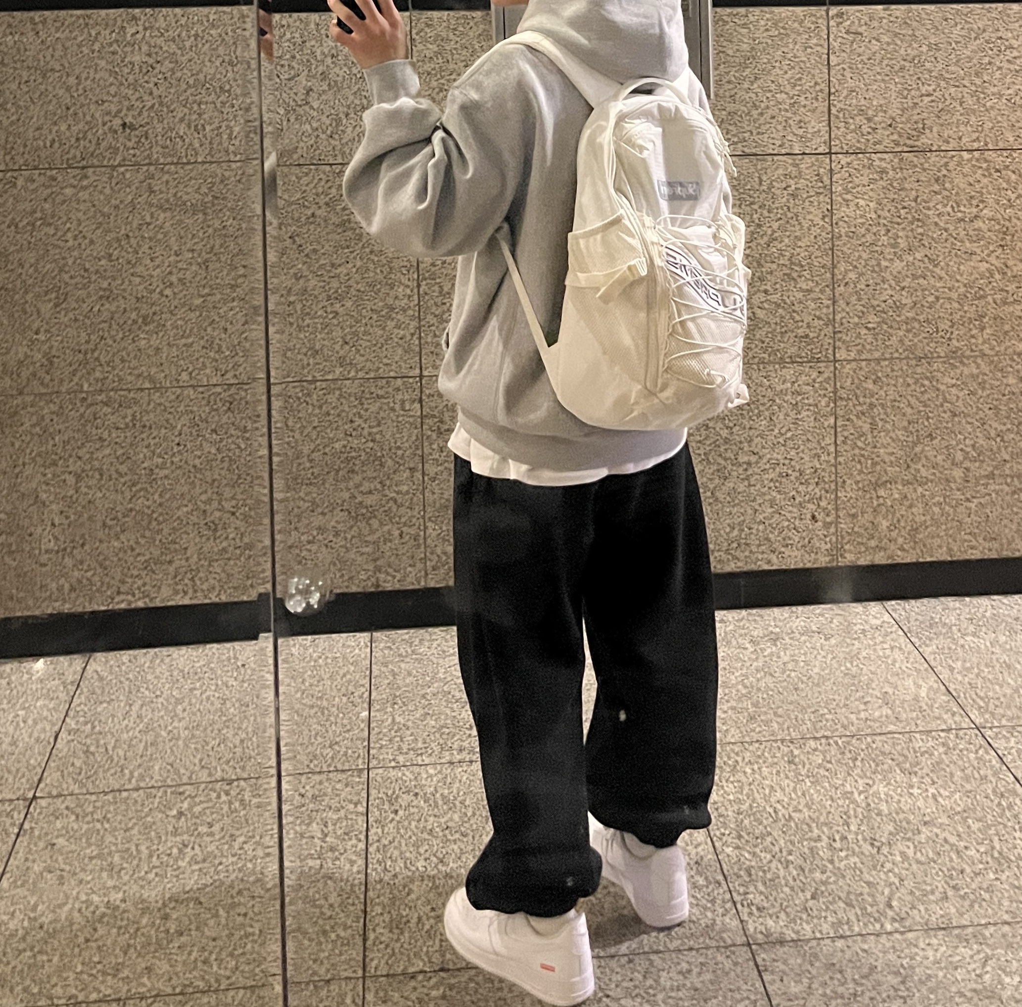Supreme Varsity Hooded Sweatshirt Heather Grey - 23FW, Nike x Supreme Air Force 1 Low White 착용 스타일 - 2