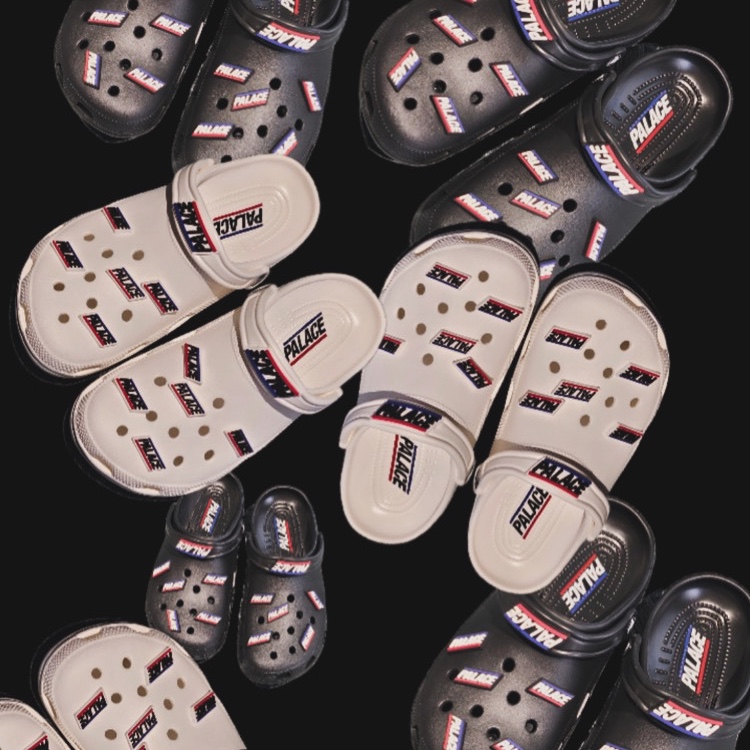 Crocs x Palace Classic Clog White, Crocs x Palace Classic Clog Black 착용 스타일
