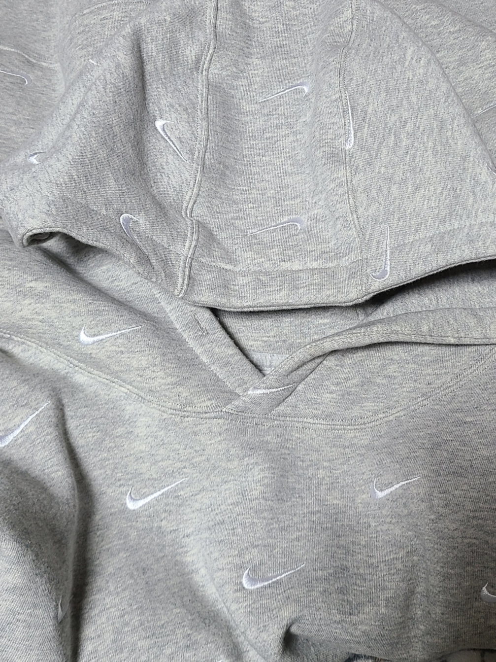 Nike NRG Swoosh Logo Hoodie Grey Heather 착용 스타일 - 3