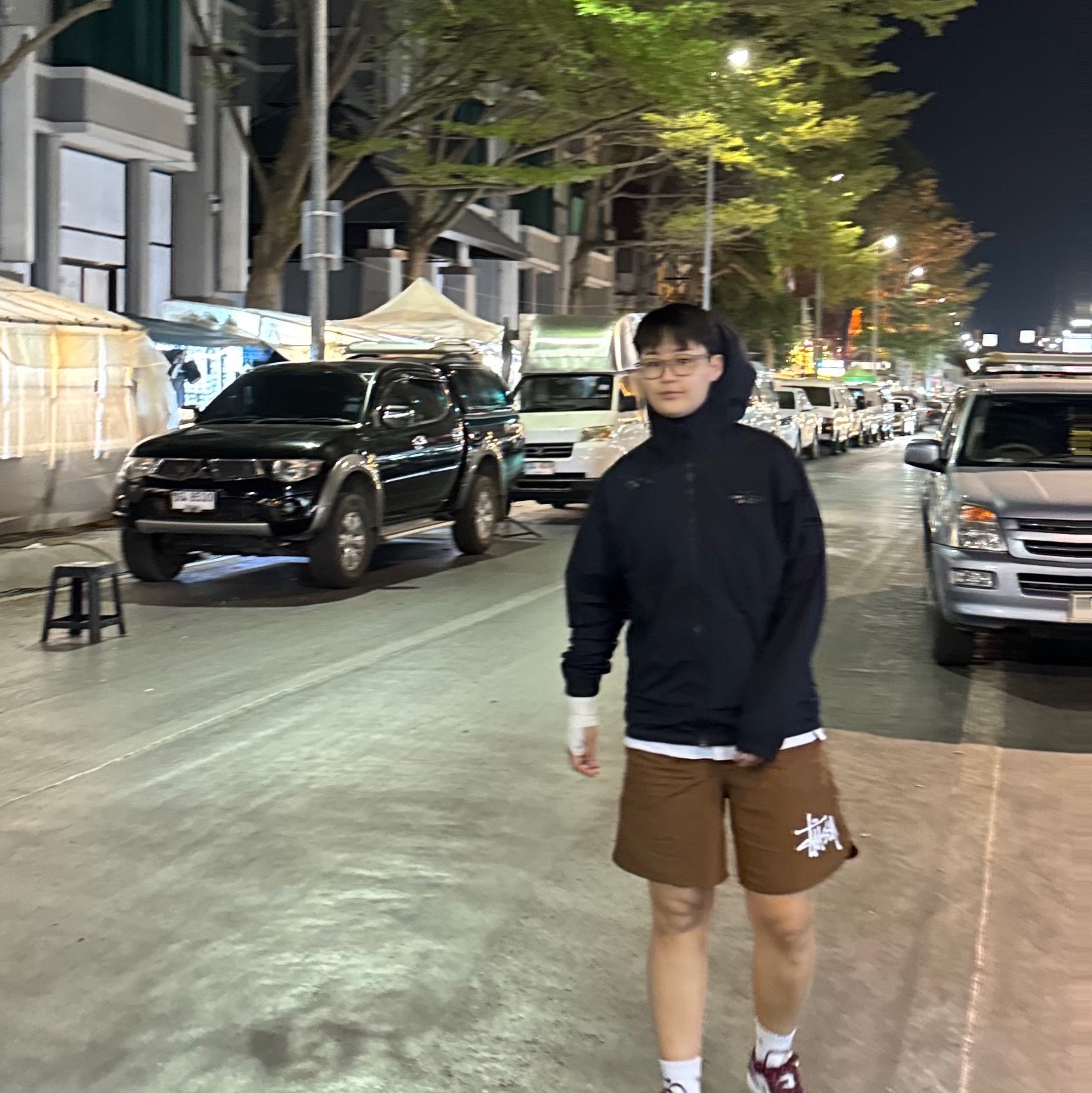 Stussy Big Basic Water Shorts Coffee 착용 스타일