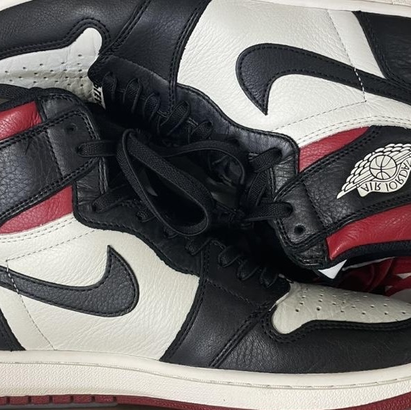 Jordan 1 Retro High Not for Resale Varsity Red 착용 스타일